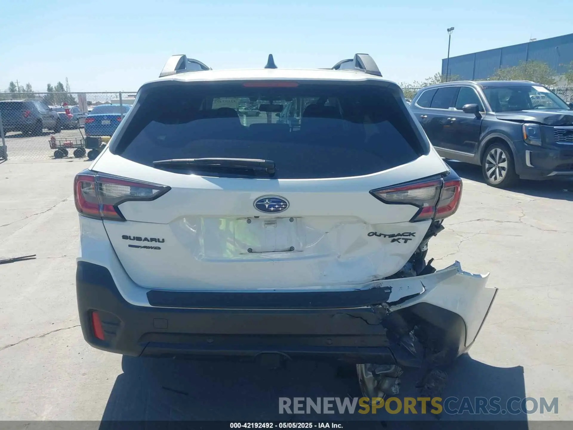 17 Photograph of a damaged car 4S4BTGLD7N3178769 SUBARU OUTBACK 2022