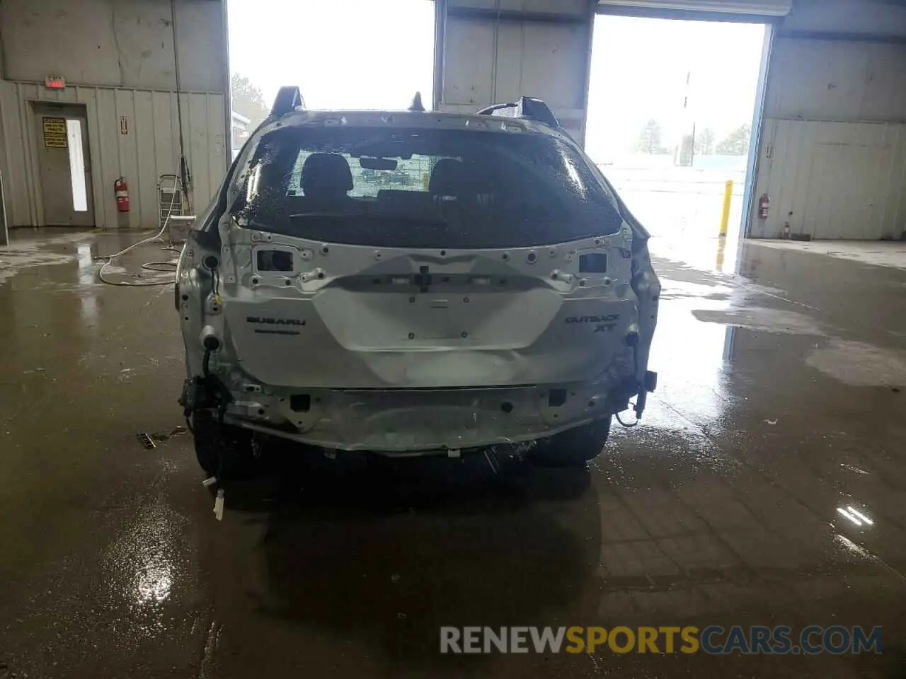 6 Photograph of a damaged car 4S4BTGLD8N3127412 SUBARU OUTBACK 2022