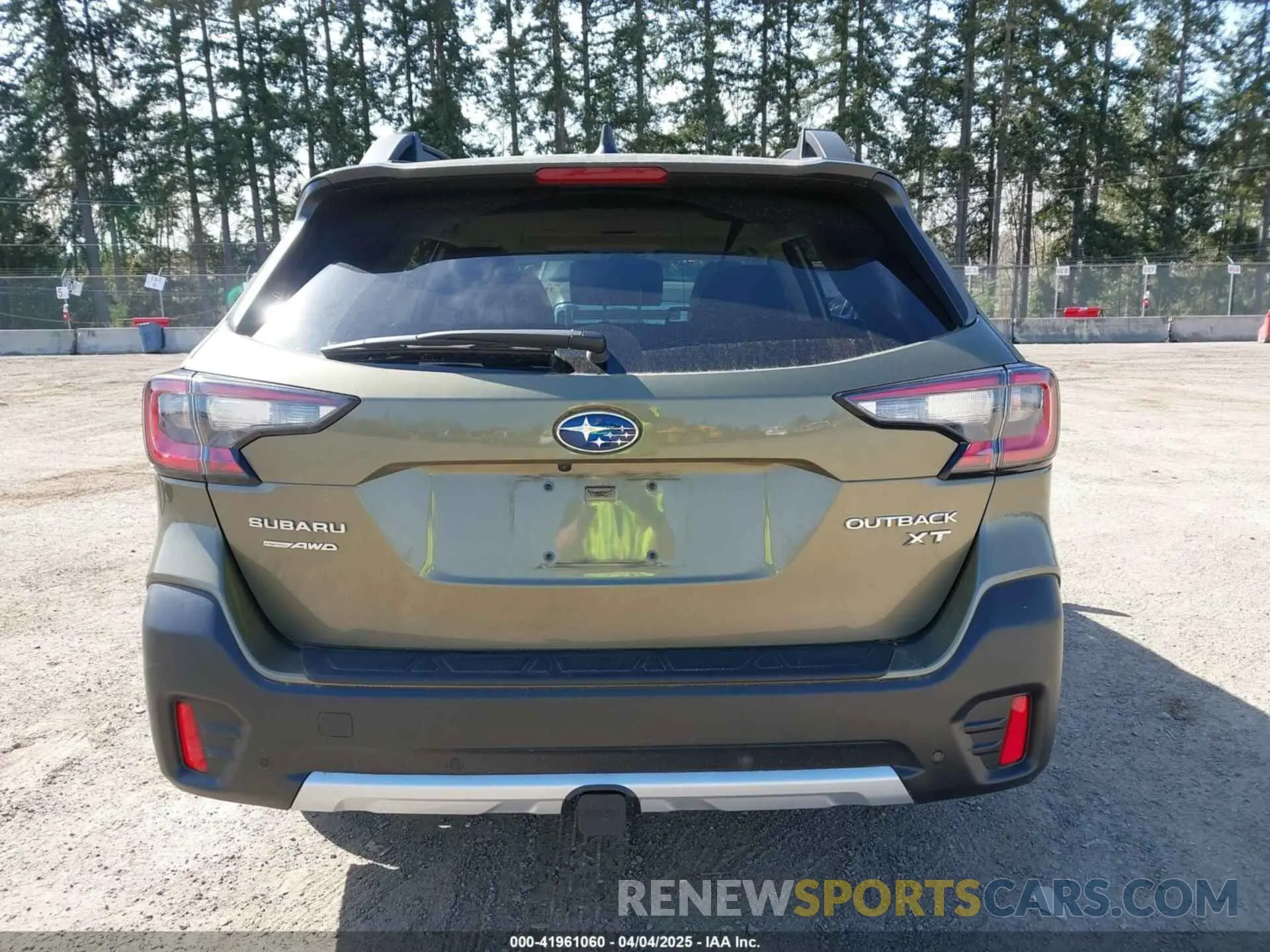 17 Photograph of a damaged car 4S4BTGND6N3268671 SUBARU OUTBACK 2022