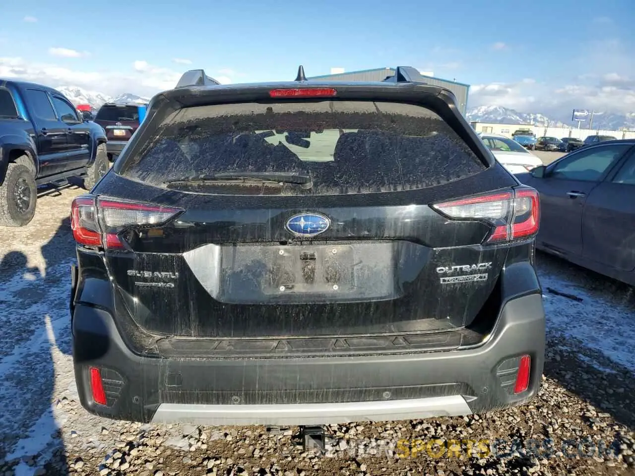 6 Photograph of a damaged car 4S4BTGPD2N3136035 SUBARU OUTBACK 2022
