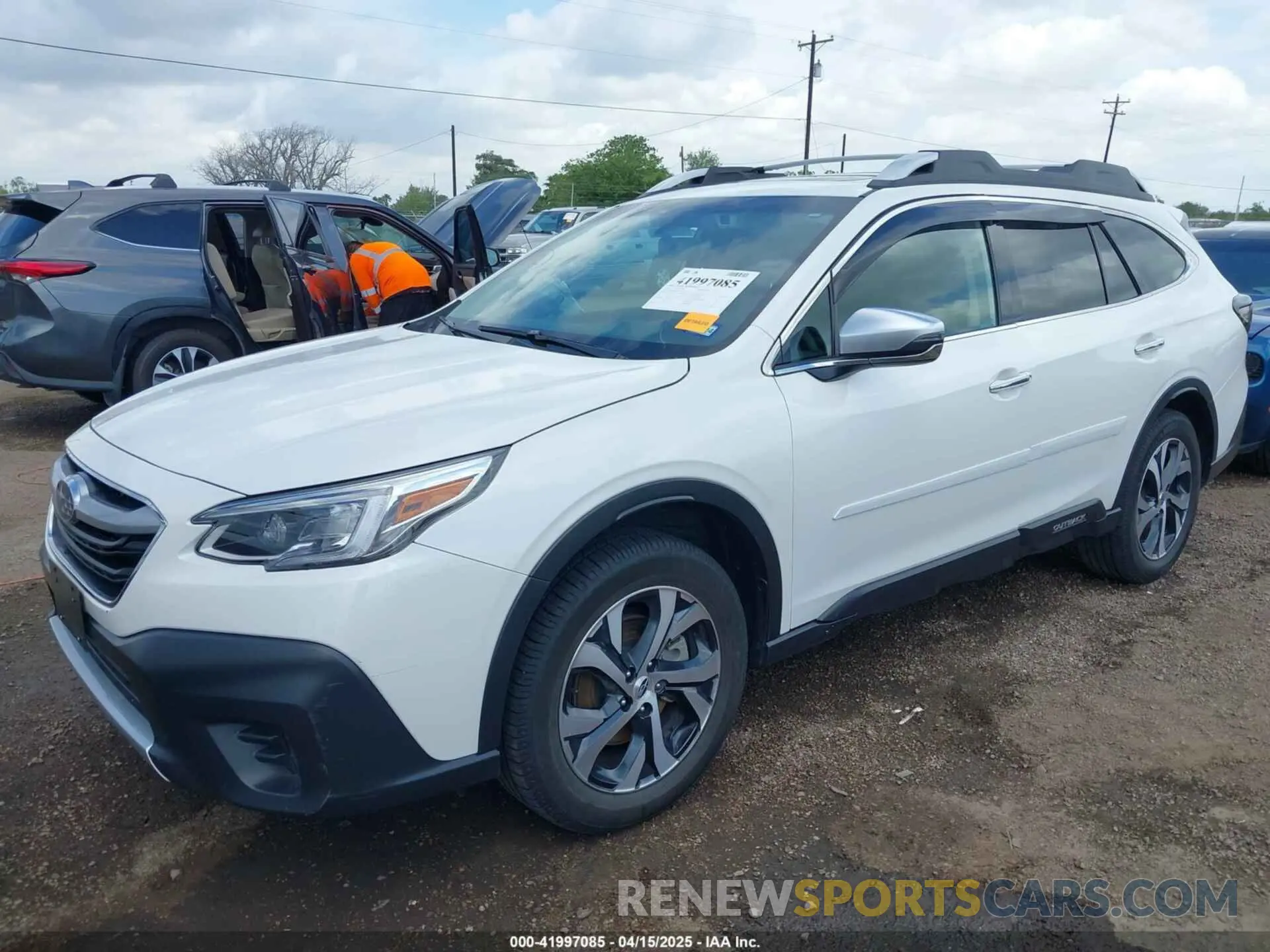 2 Photograph of a damaged car 4S4BTGPD5N3243614 SUBARU OUTBACK 2022