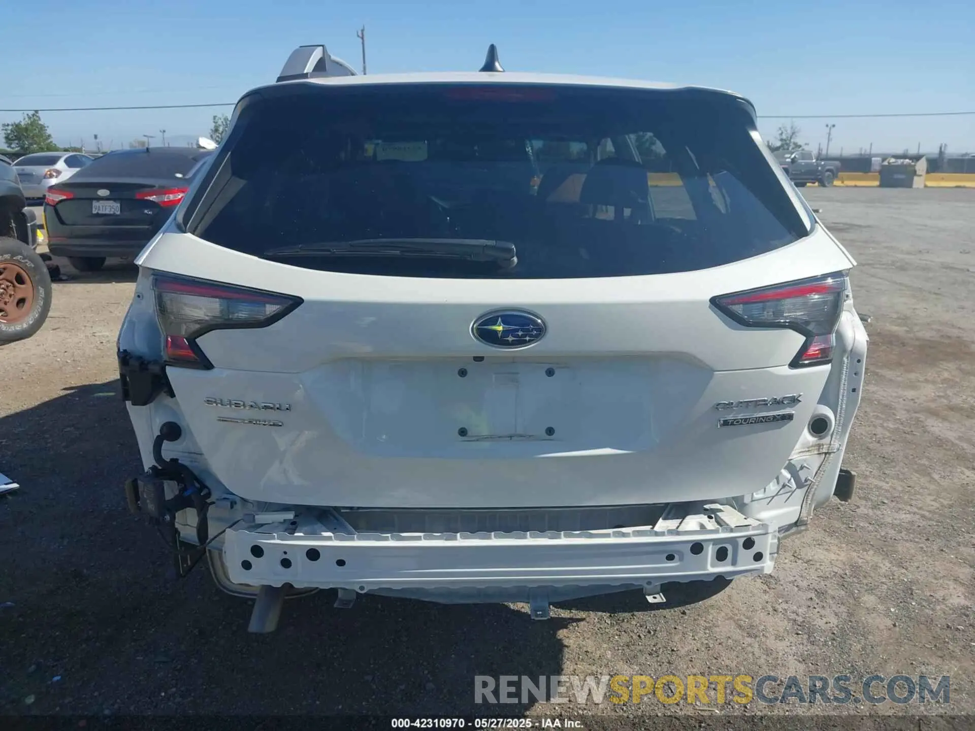 17 Photograph of a damaged car 4S4BTGPD9N3276423 SUBARU OUTBACK 2022