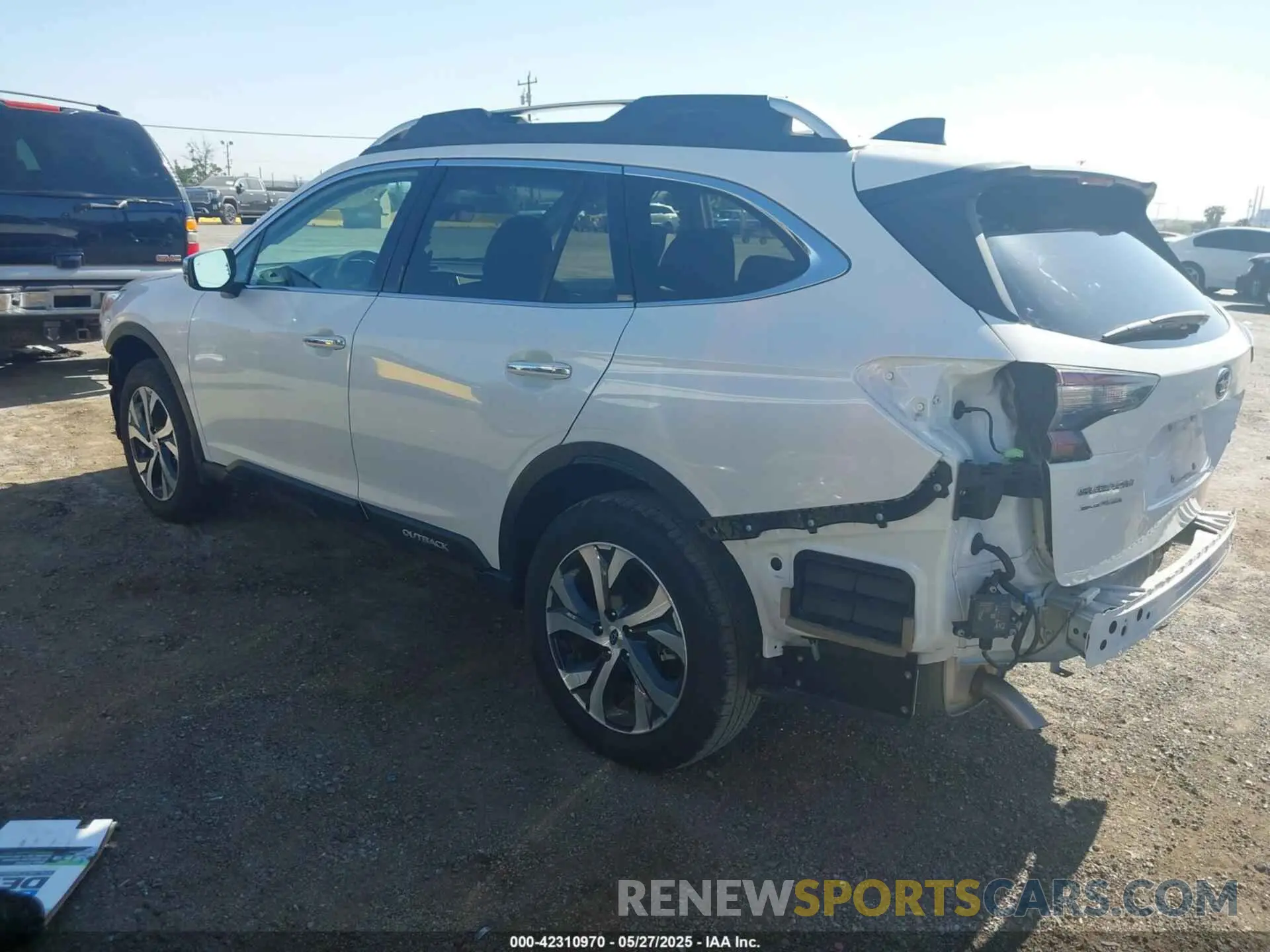 3 Photograph of a damaged car 4S4BTGPD9N3276423 SUBARU OUTBACK 2022