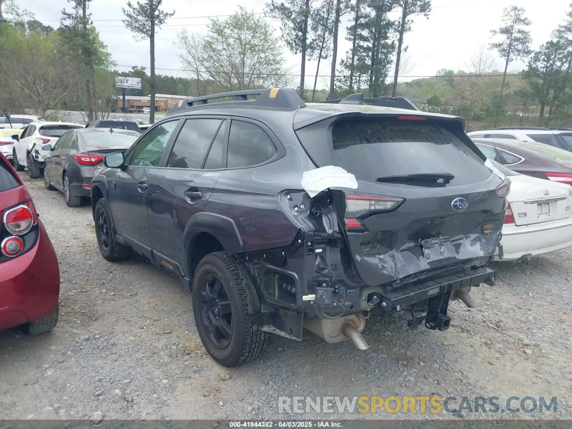 3 Photograph of a damaged car 4S4BTGSD9N3144334 SUBARU OUTBACK 2022