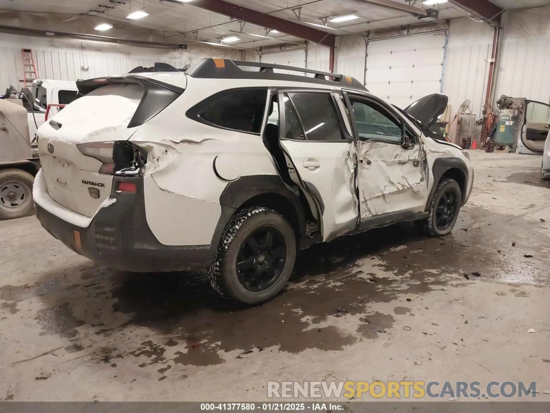 4 Photograph of a damaged car 4S4BTGUD3N3188293 SUBARU OUTBACK 2022