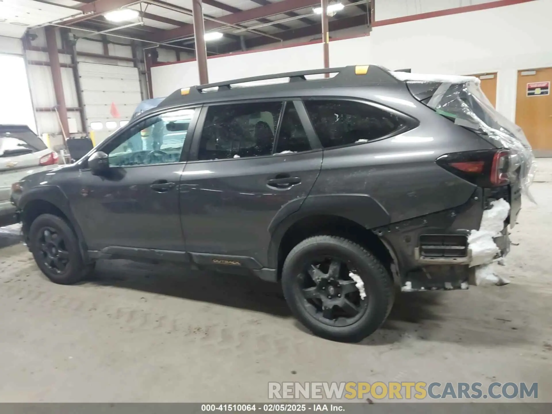 14 Photograph of a damaged car 4S4BTGUD5N3247425 SUBARU OUTBACK 2022