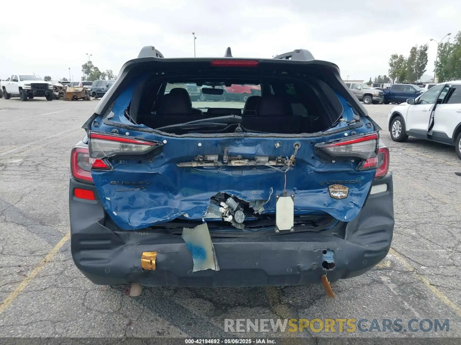 16 Photograph of a damaged car 4S4BTGUD9N3208305 SUBARU OUTBACK 2022