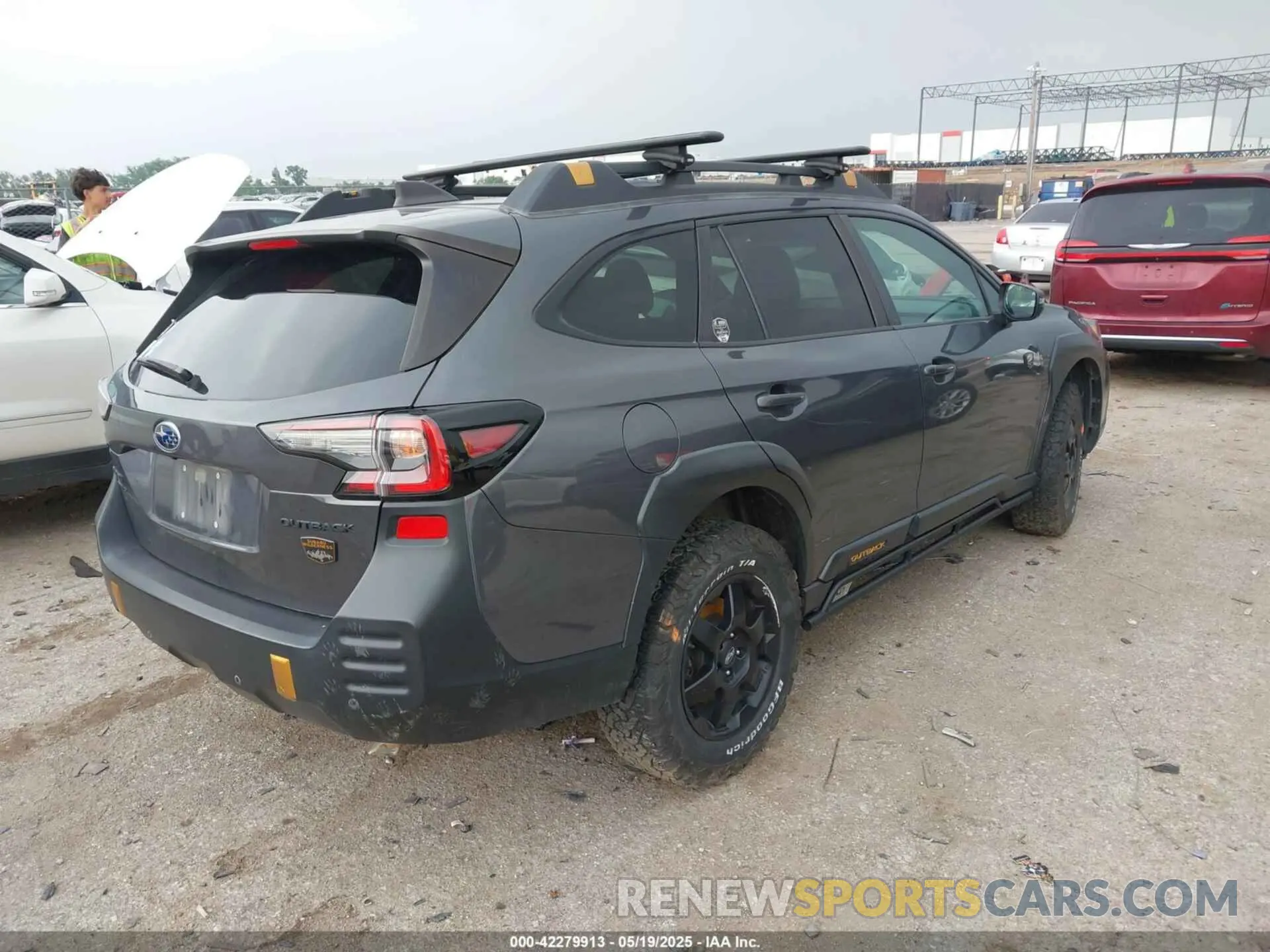4 Photograph of a damaged car 4S4BTGUDXN3139737 SUBARU OUTBACK 2022