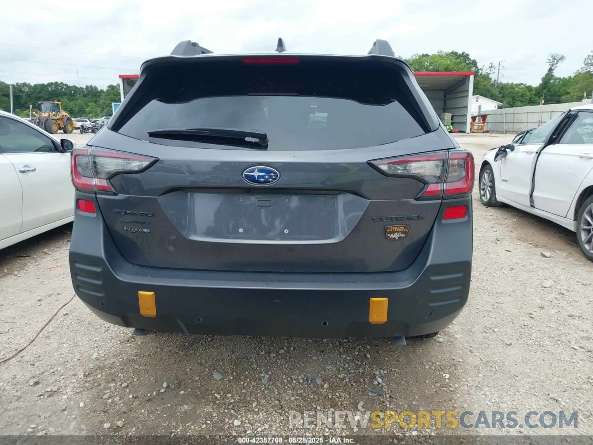 17 Photograph of a damaged car 4S4BTGUDXN3159843 SUBARU OUTBACK 2022