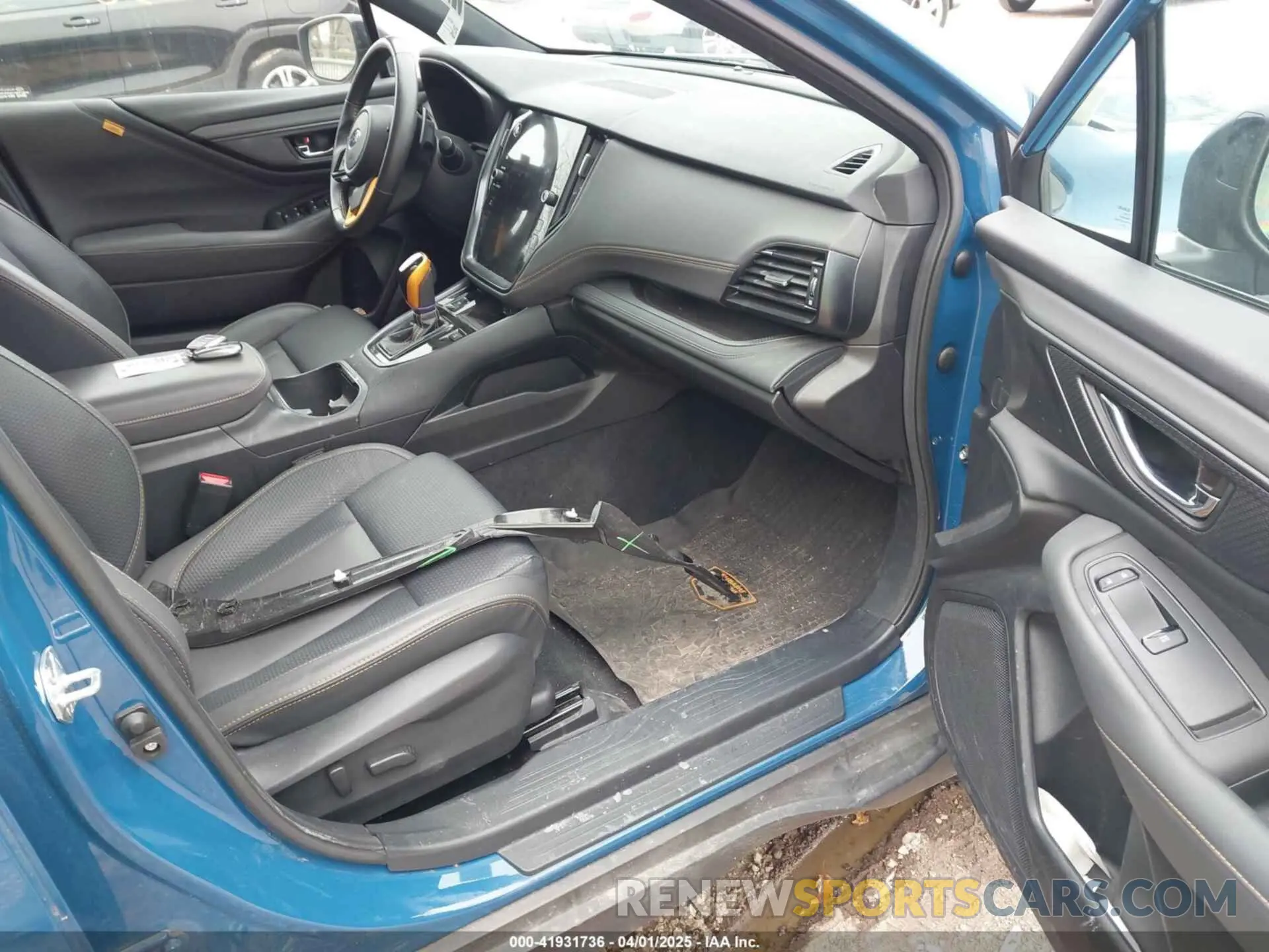 5 Photograph of a damaged car 4S4BTGUDXN3182443 SUBARU OUTBACK 2022