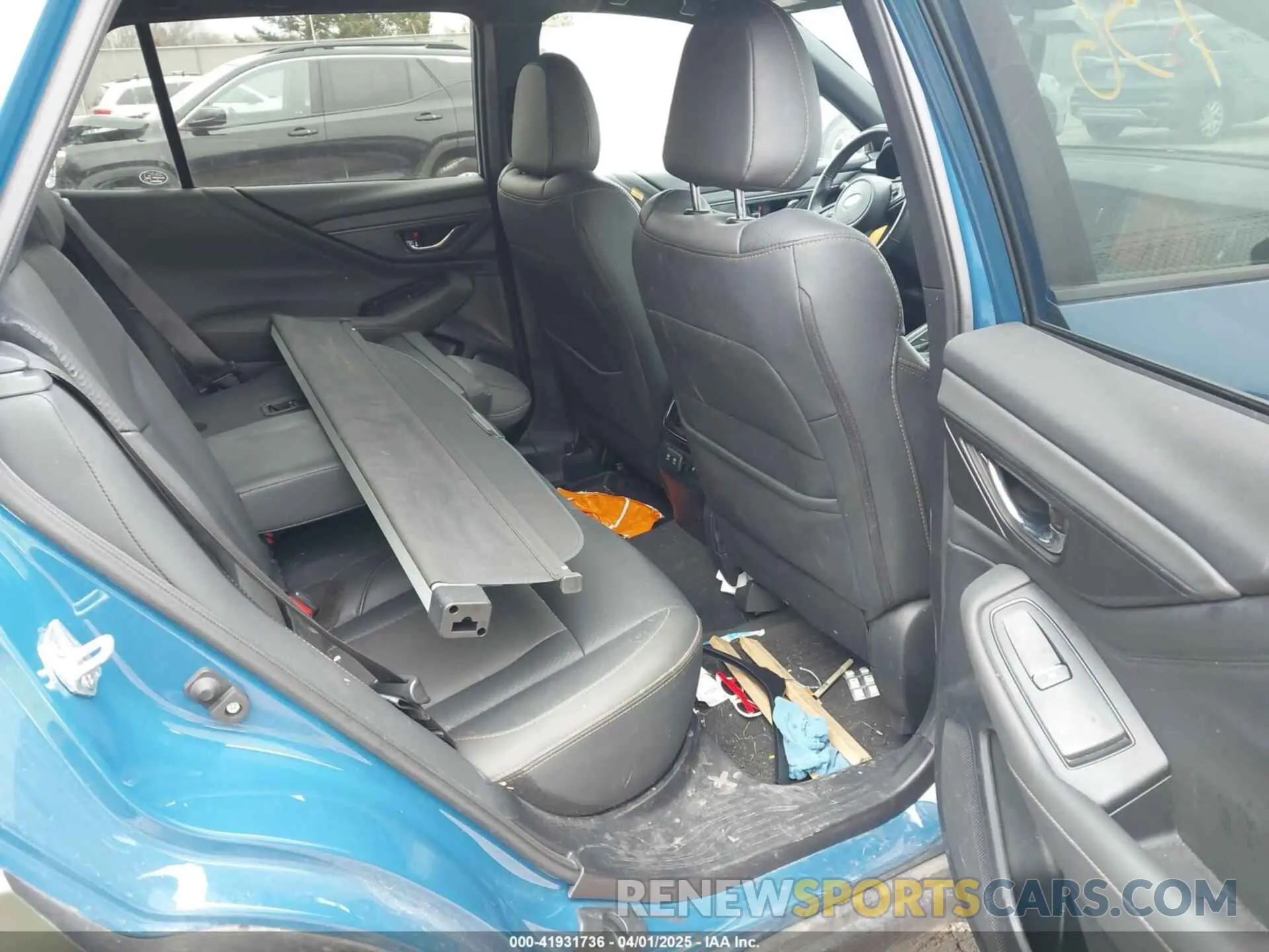 8 Photograph of a damaged car 4S4BTGUDXN3182443 SUBARU OUTBACK 2022