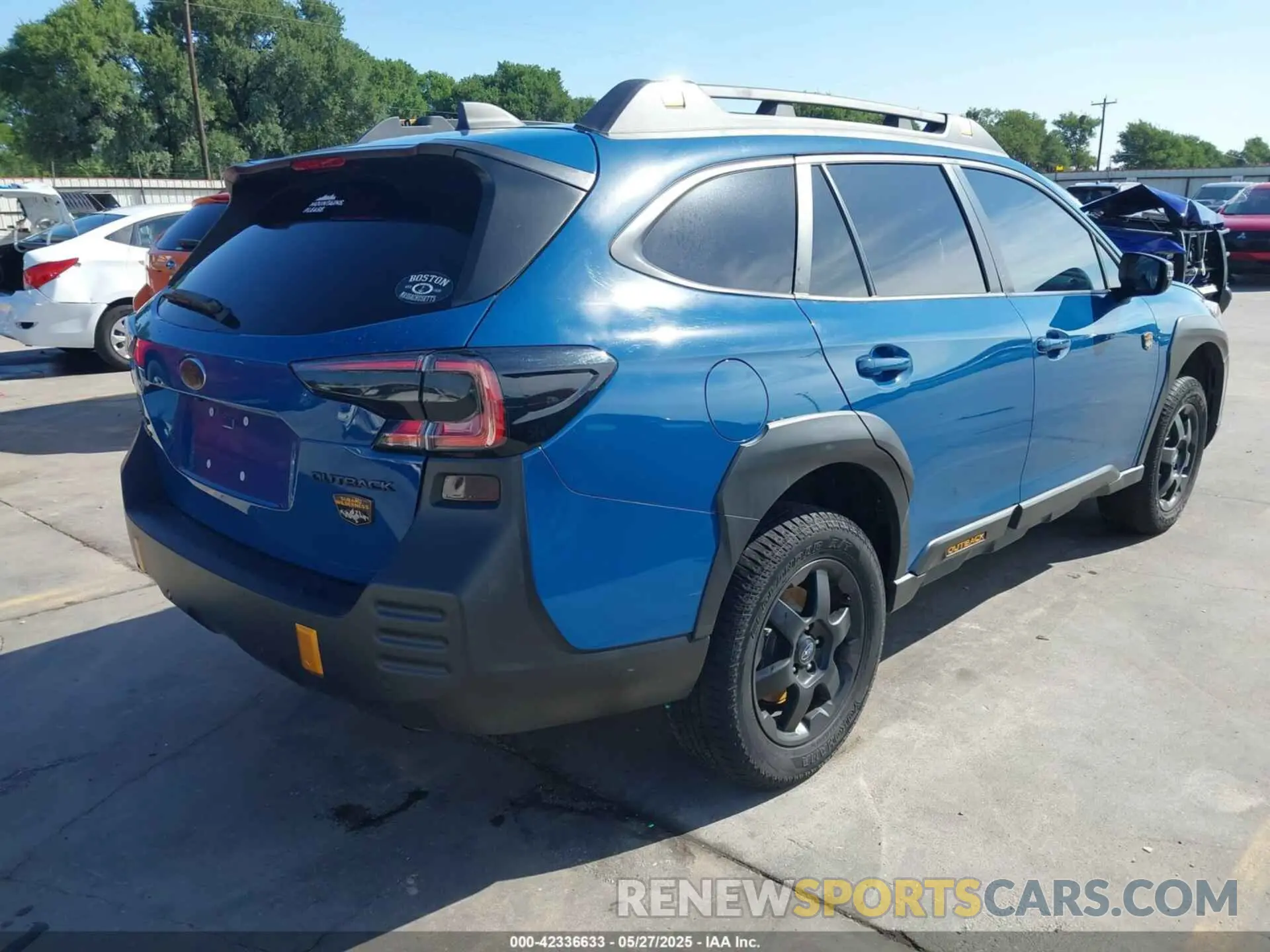 4 Photograph of a damaged car 4S4BTGUDXN3266116 SUBARU OUTBACK 2022