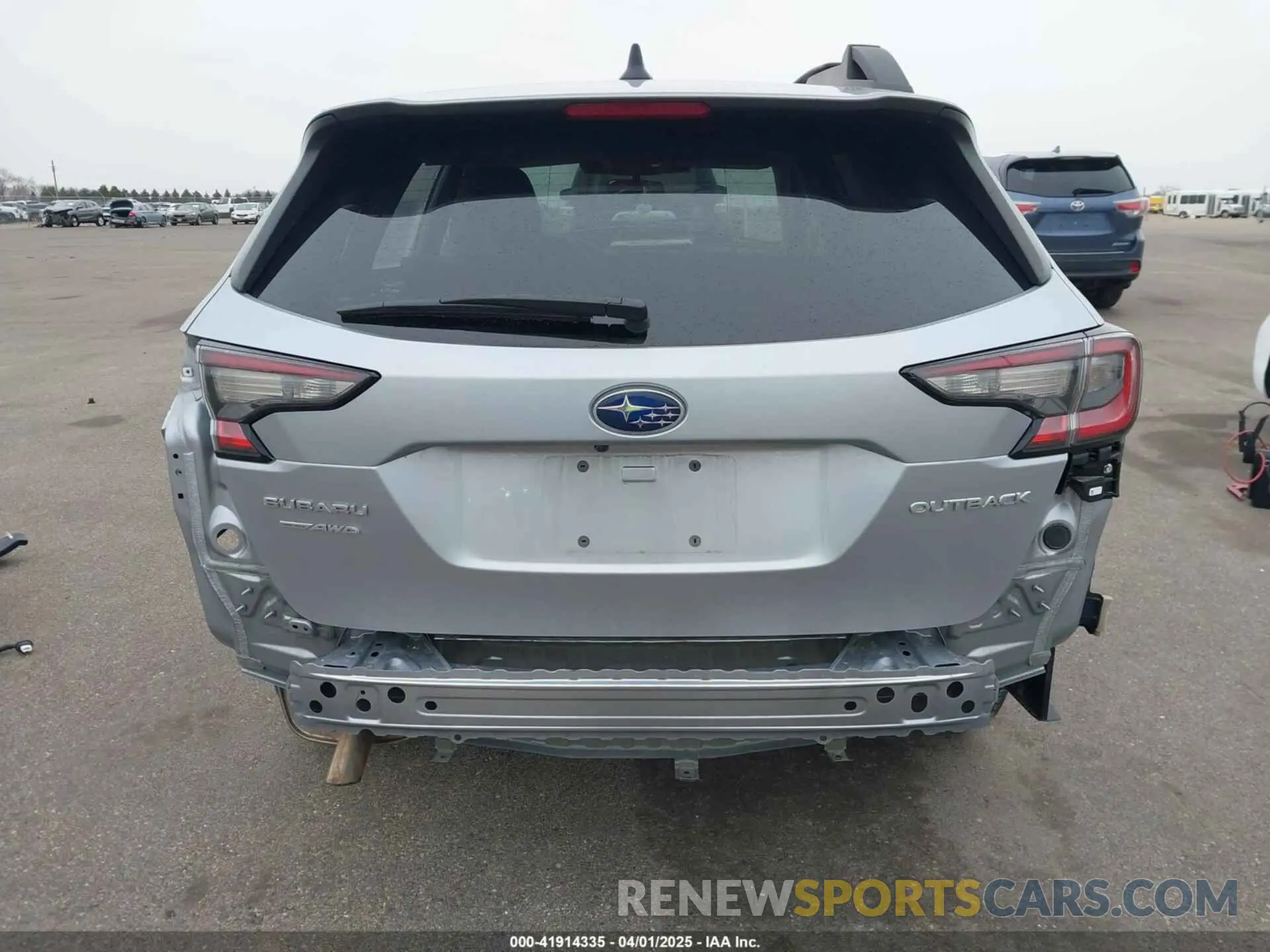 17 Photograph of a damaged car 4S4BTACC5P3194587 SUBARU OUTBACK 2023