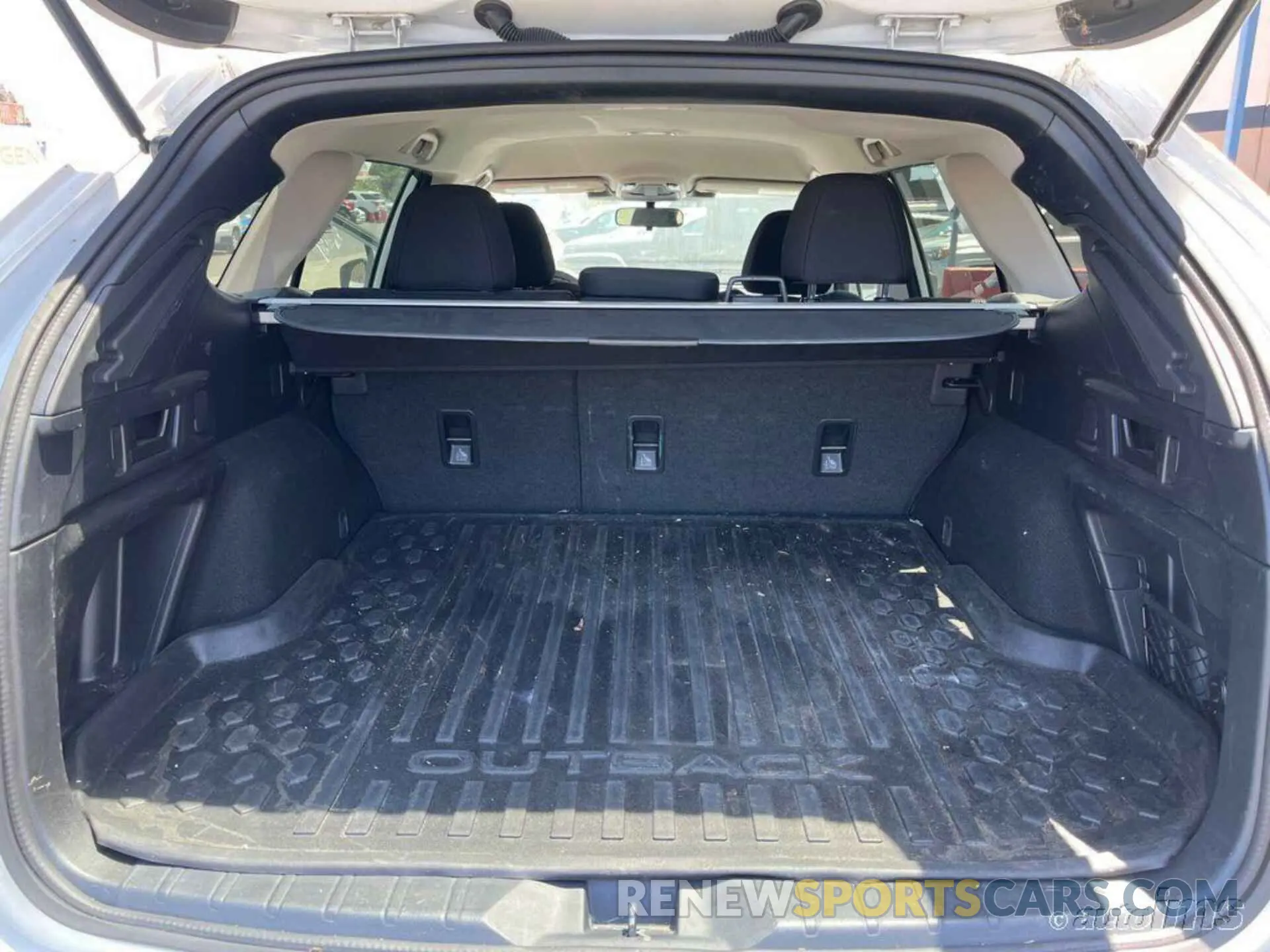 1 Photograph of a damaged car 4S4BTACC9P3139186 SUBARU OUTBACK 2023