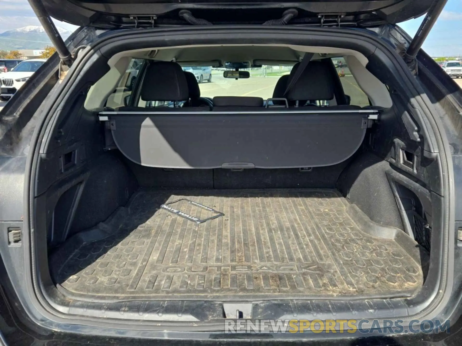 19 Photograph of a damaged car 4S4BTADC3P3212860 SUBARU OUTBACK 2023