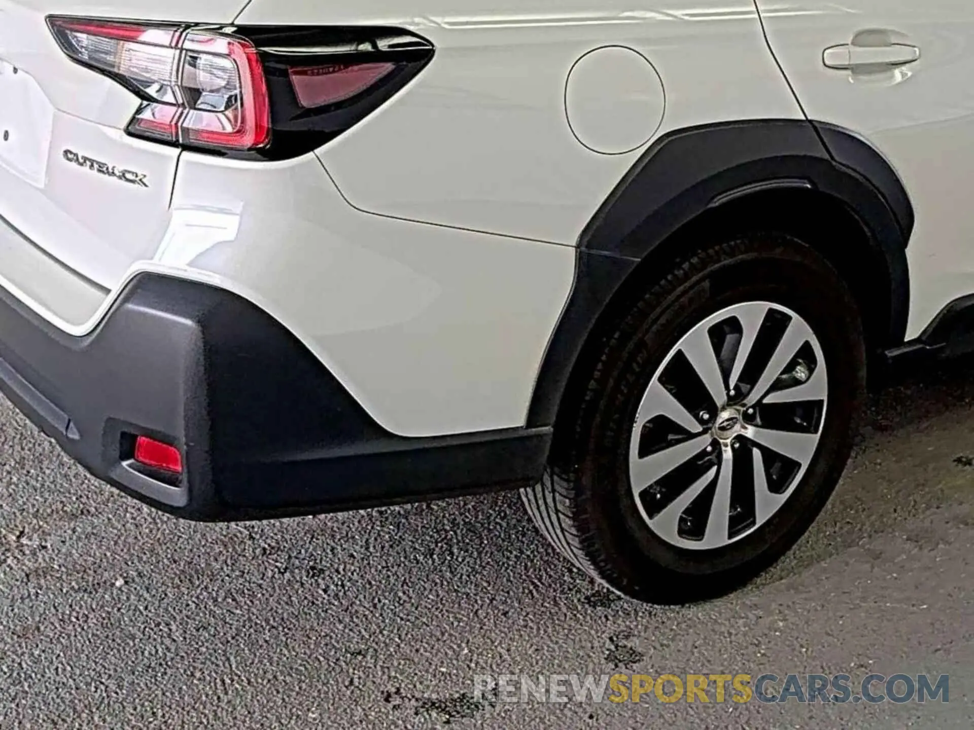 36 Photograph of a damaged car 4S4BTADC4P3139918 SUBARU OUTBACK 2023