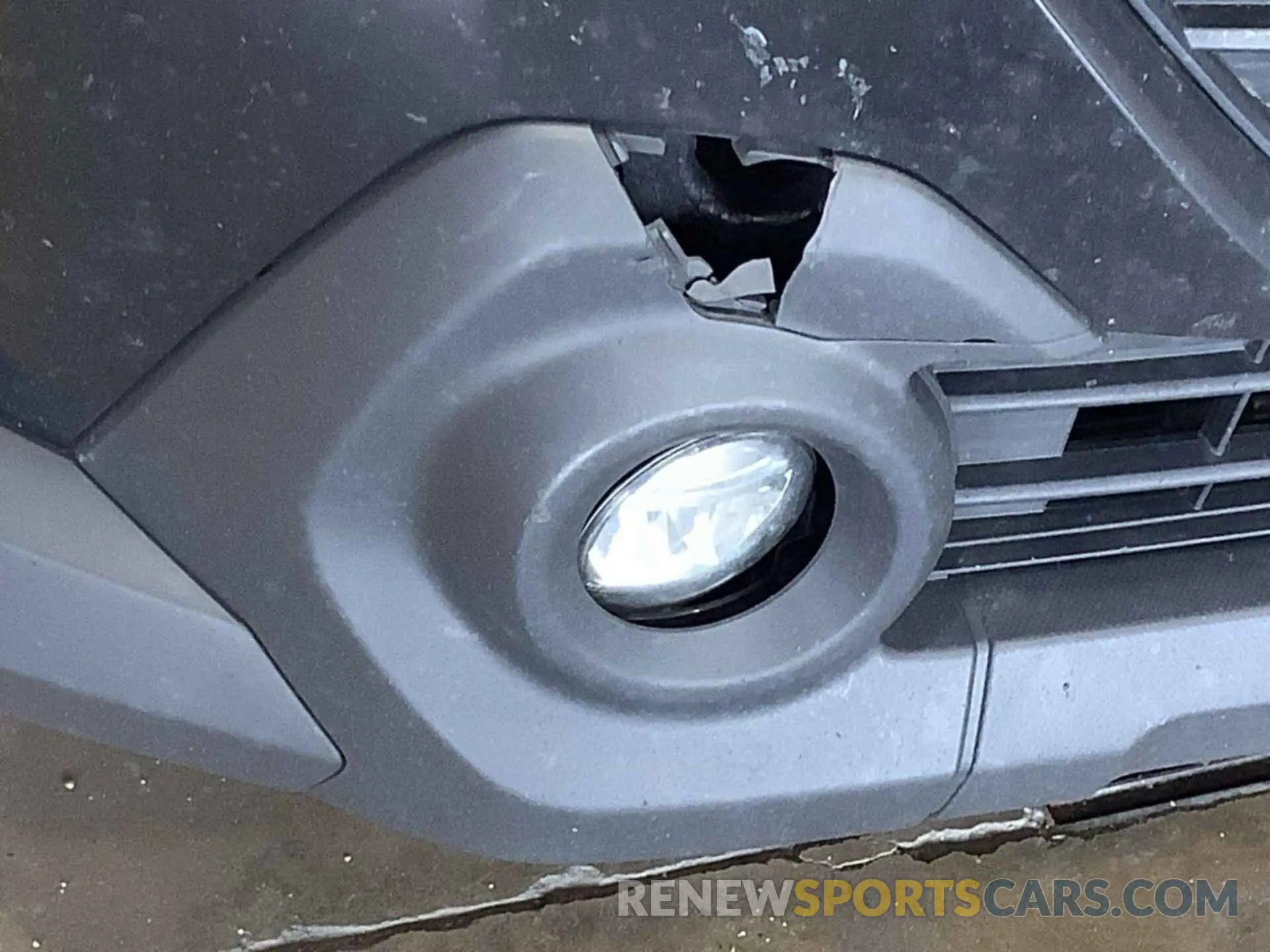 19 Photograph of a damaged car 4S4BTADC9P3211745 SUBARU OUTBACK 2023