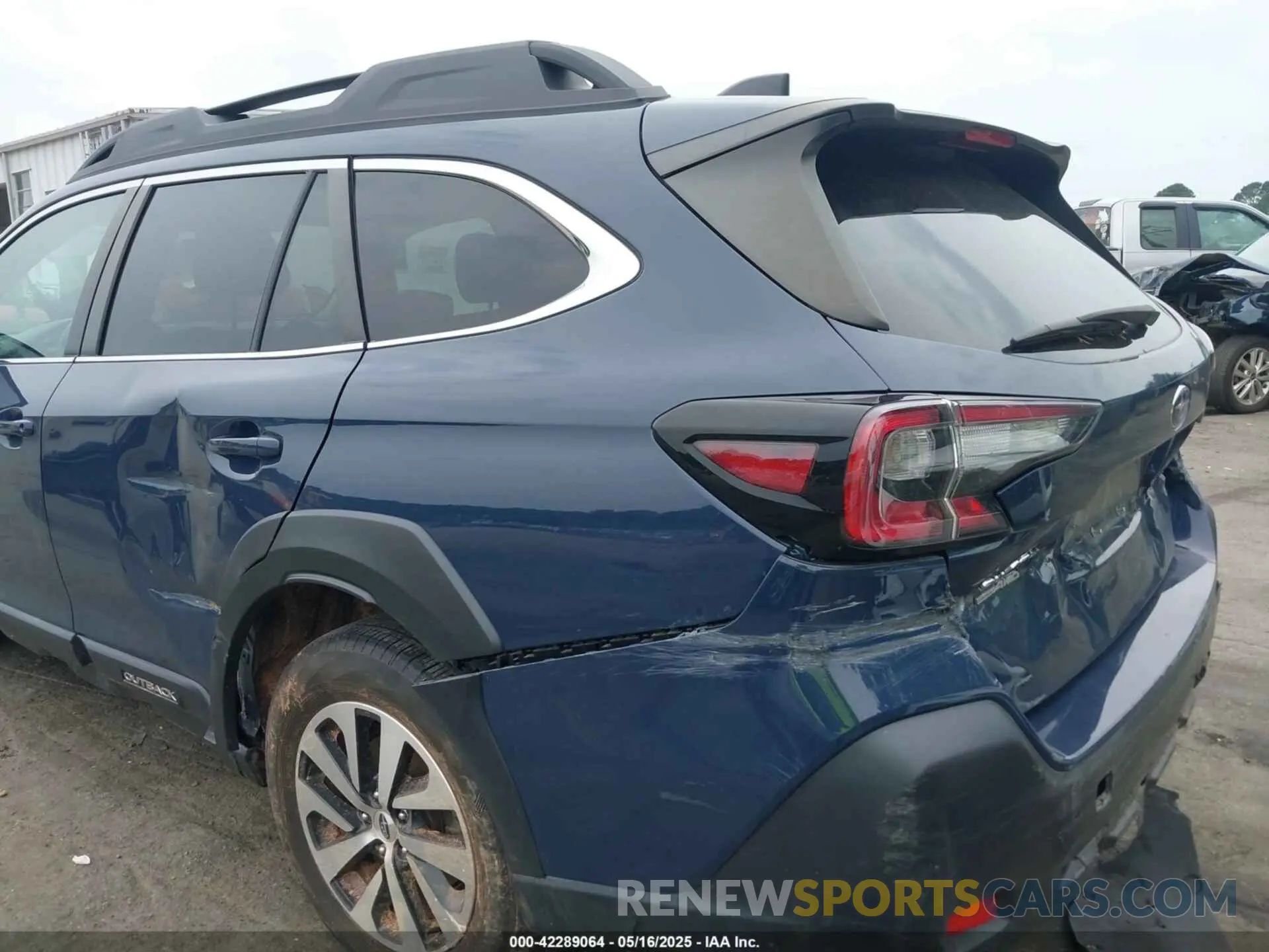 3 Photograph of a damaged car 4S4BTAFC9P3158199 SUBARU OUTBACK 2023