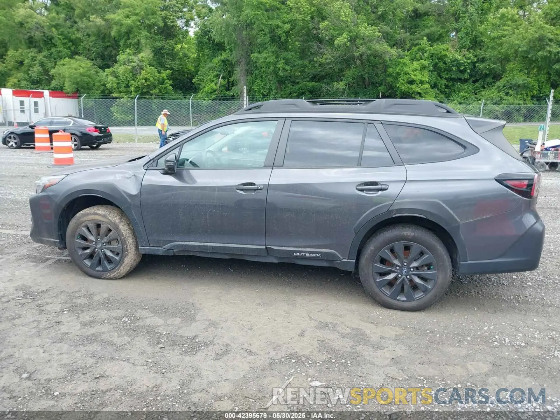 13 Photograph of a damaged car 4S4BTALC0P3110272 SUBARU OUTBACK 2023