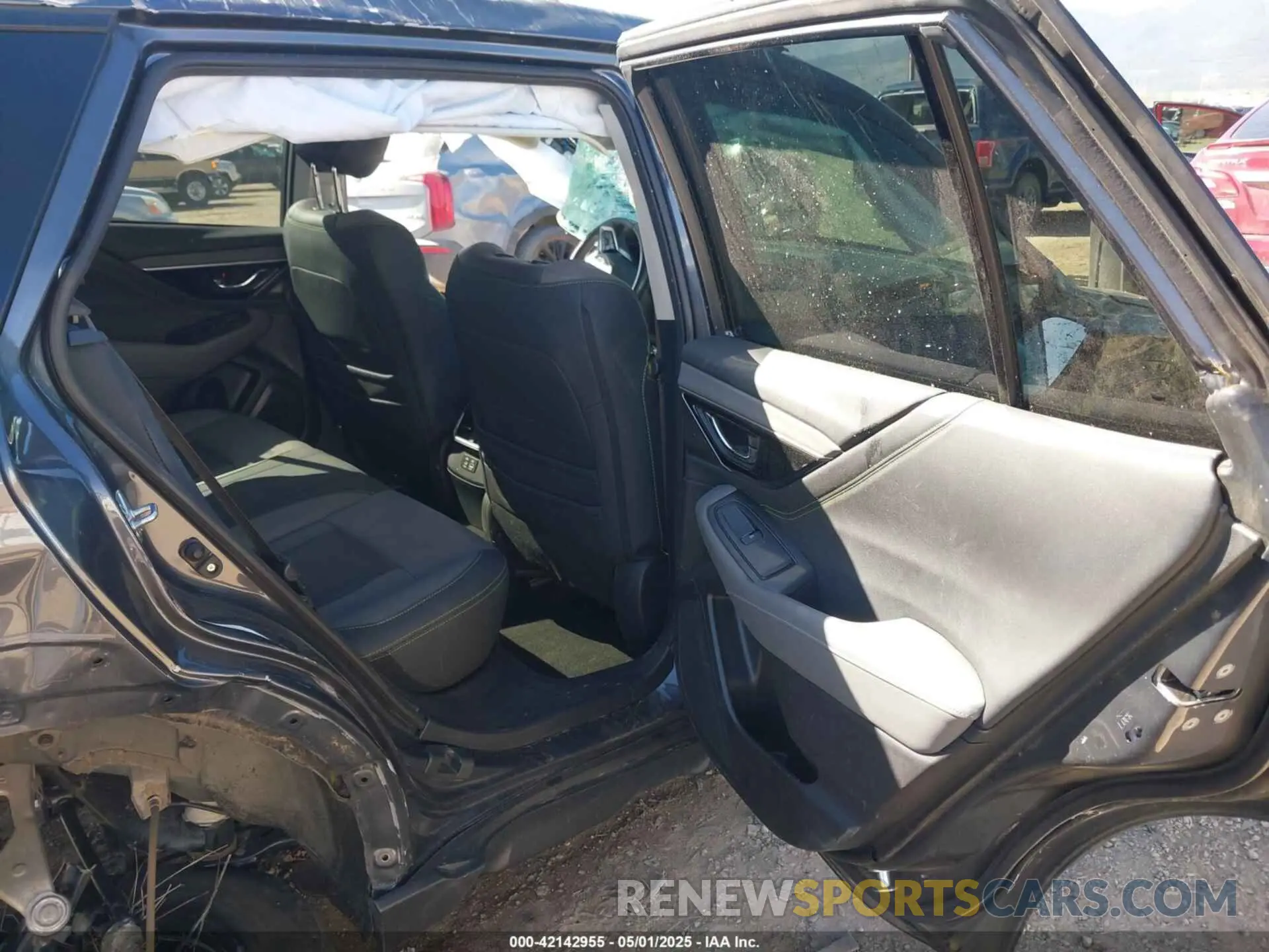 8 Photograph of a damaged car 4S4BTALC2P3157724 SUBARU OUTBACK 2023