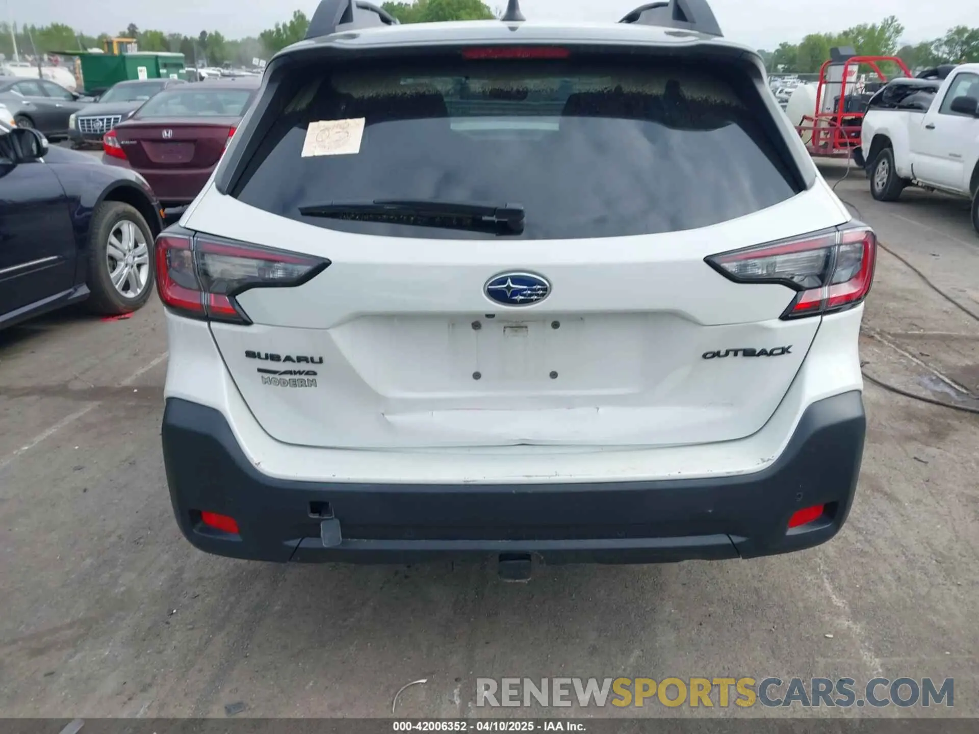 17 Photograph of a damaged car 4S4BTALC5P3195285 SUBARU OUTBACK 2023