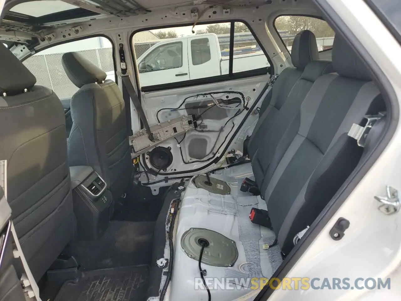 11 Photograph of a damaged car 4S4BTALC8P3172597 SUBARU OUTBACK 2023