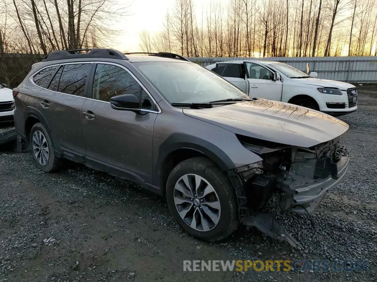 4 Photograph of a damaged car 4S4BTANC9P3135121 SUBARU OUTBACK 2023