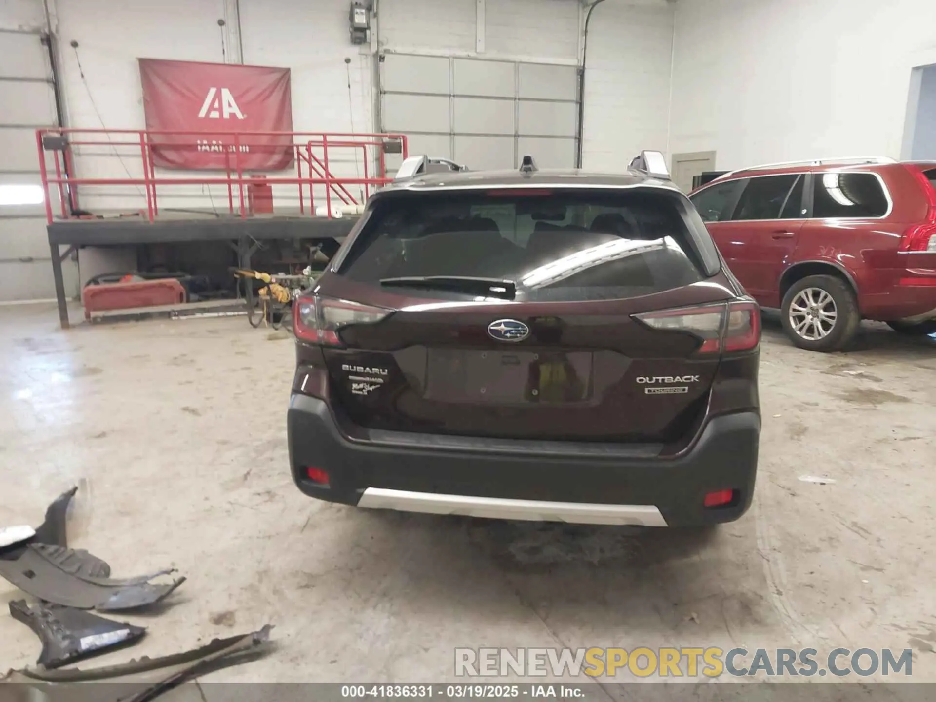 17 Photograph of a damaged car 4S4BTAPC0P3186892 SUBARU OUTBACK 2023