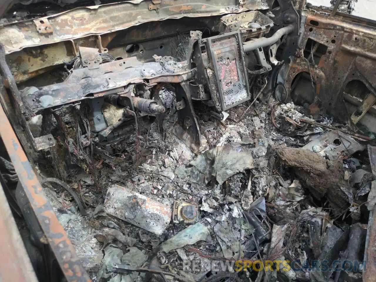8 Photograph of a damaged car 4S4BTGND5P3214927 SUBARU OUTBACK 2023