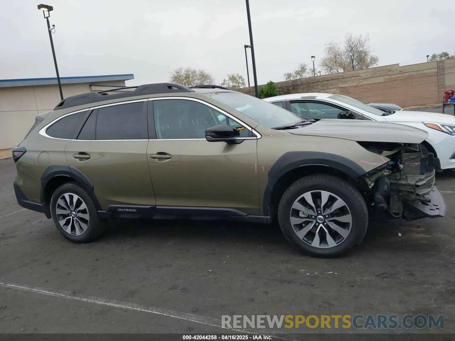 14 Photograph of a damaged car 4S4BTGND6P3138828 SUBARU OUTBACK 2023