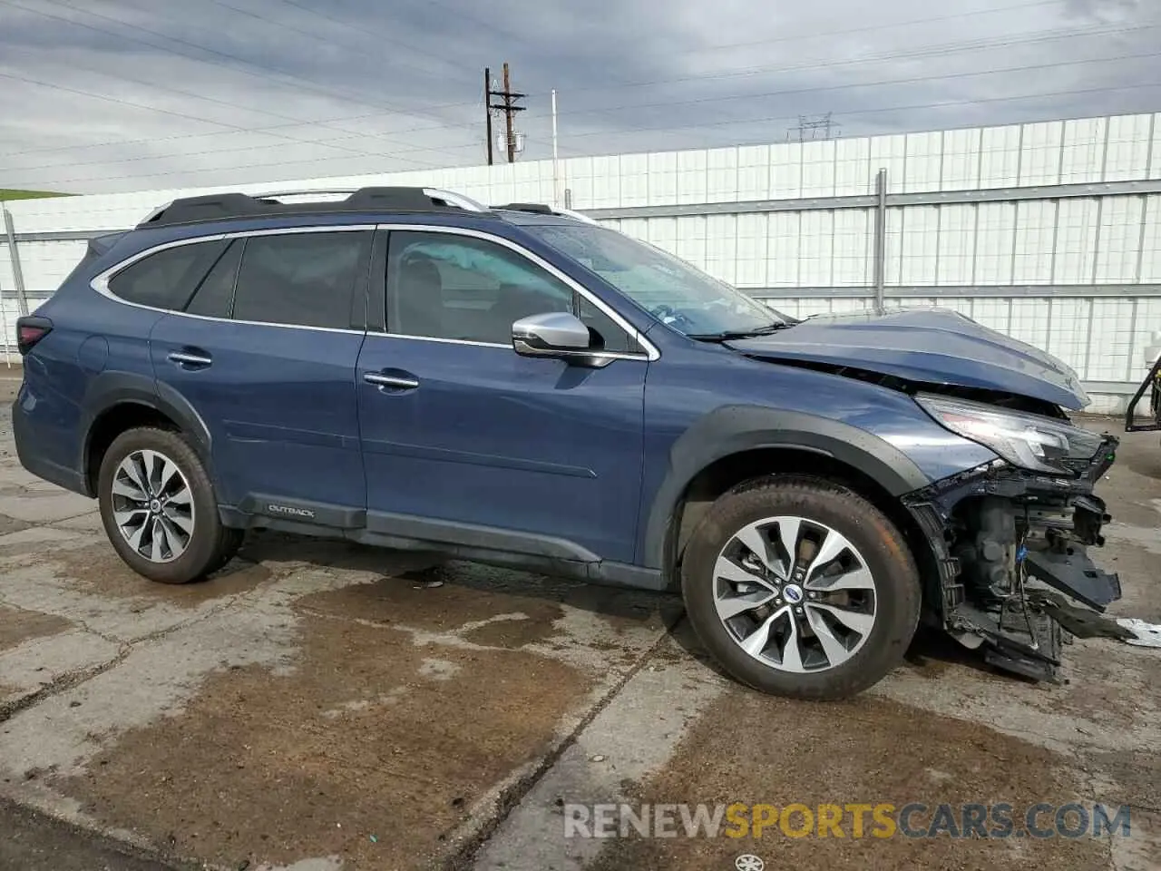 4 Photograph of a damaged car 4S4BTGPDXP3100399 SUBARU OUTBACK 2023