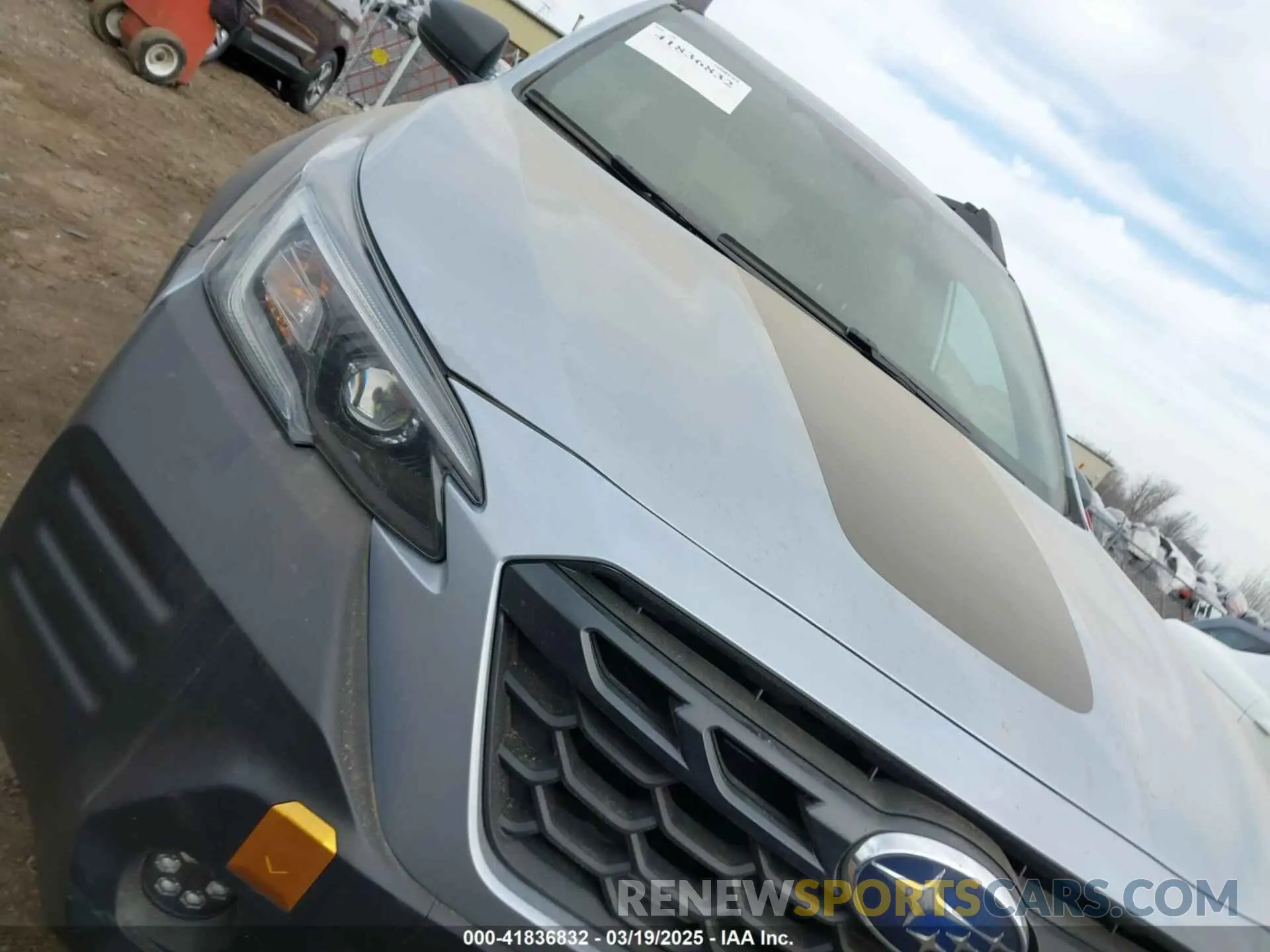 18 Photograph of a damaged car 4S4BTGUD5P3151149 SUBARU OUTBACK 2023