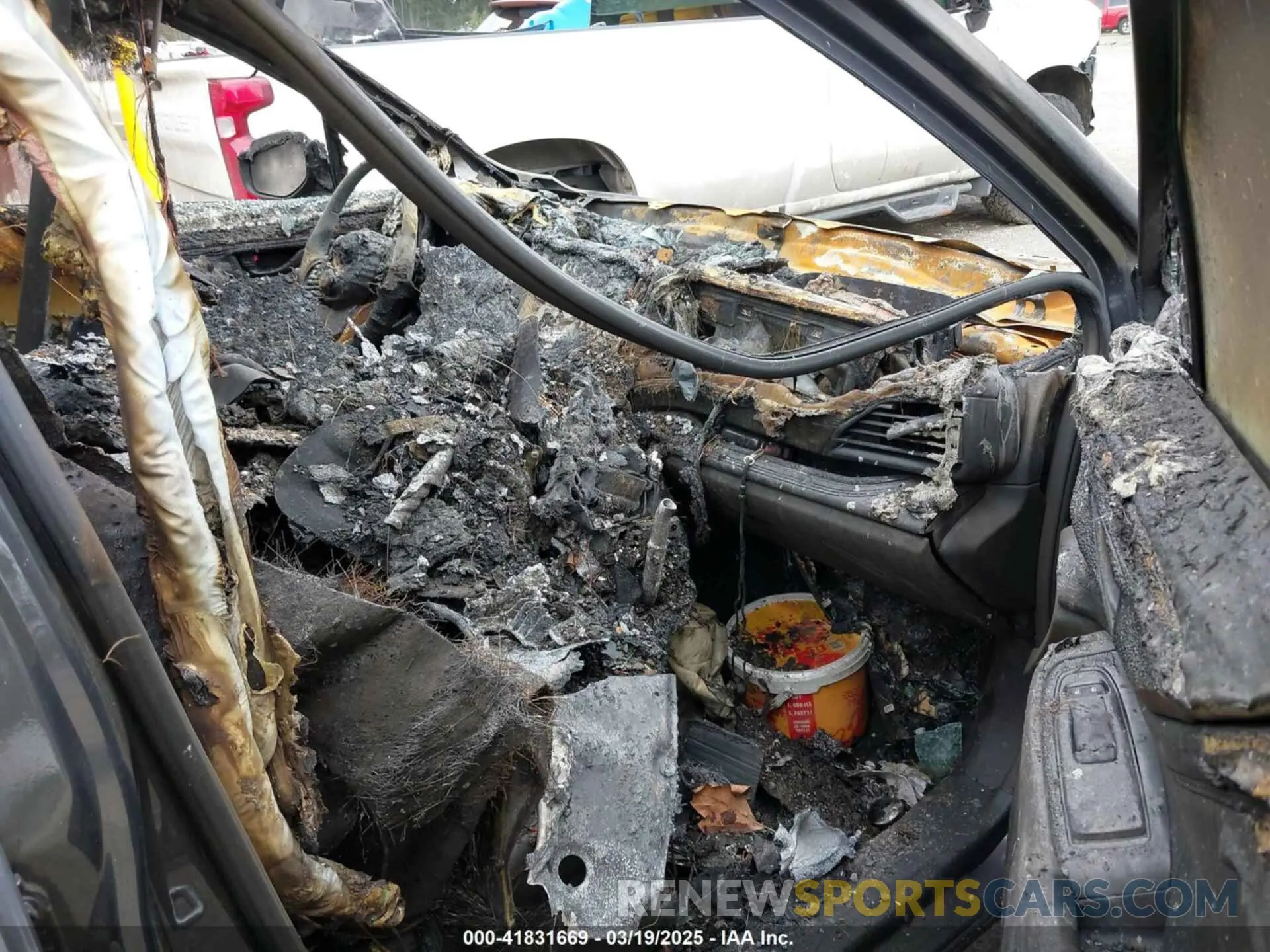 5 Photograph of a damaged car 4S4BTGUD6P3211293 SUBARU OUTBACK 2023