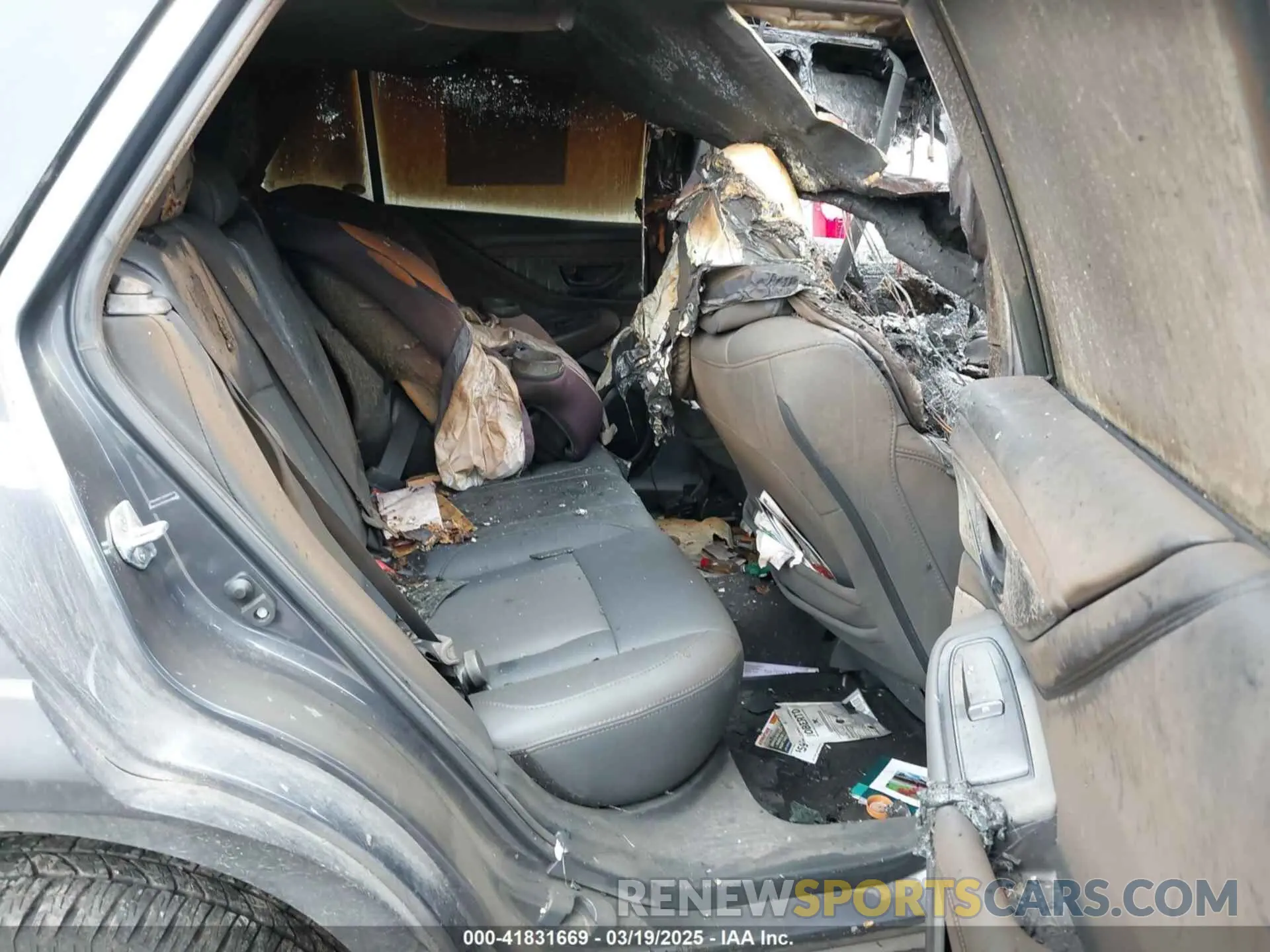 8 Photograph of a damaged car 4S4BTGUD6P3211293 SUBARU OUTBACK 2023