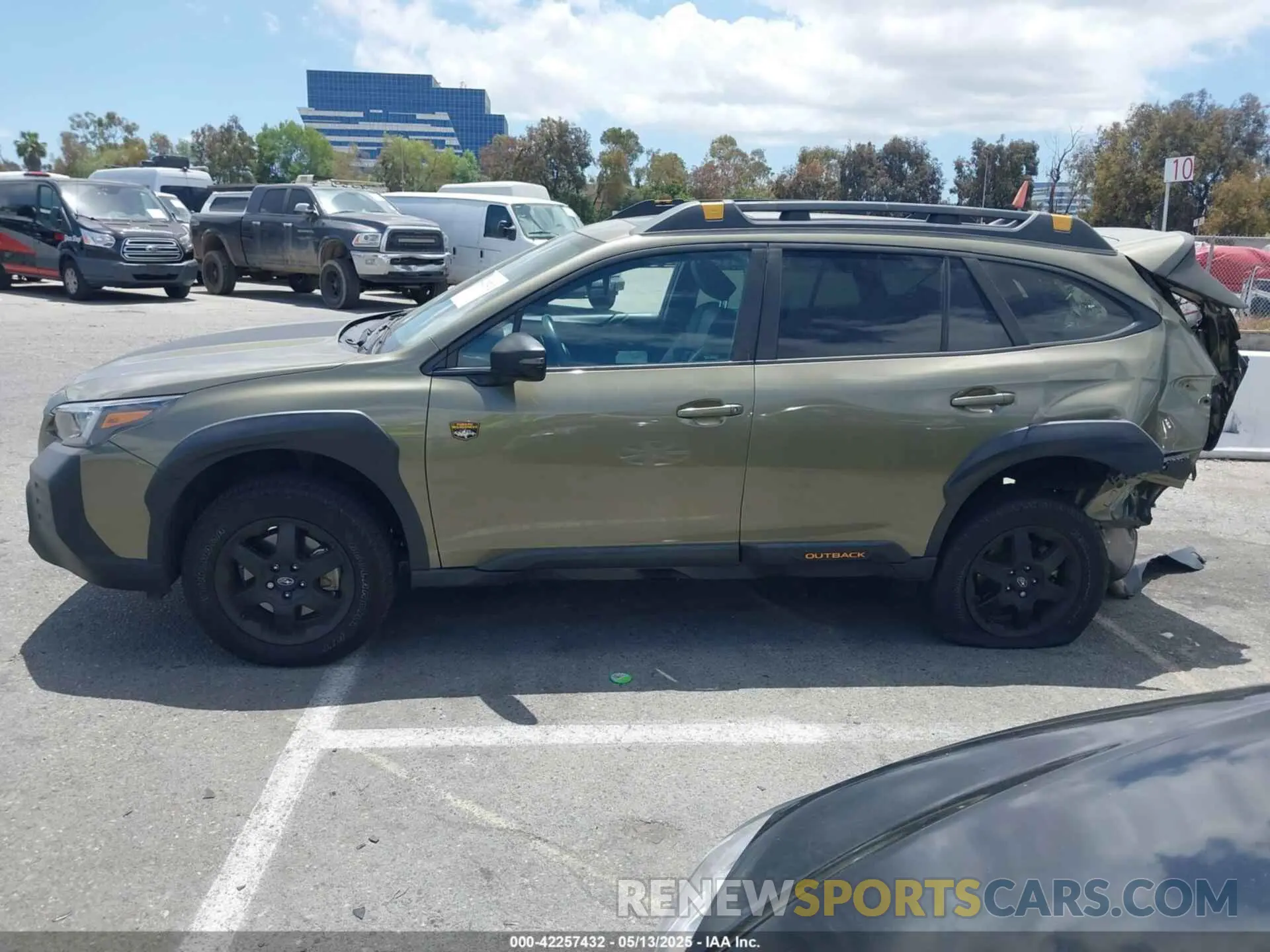 14 Photograph of a damaged car 4S4BTGUD7P3111980 SUBARU OUTBACK 2023