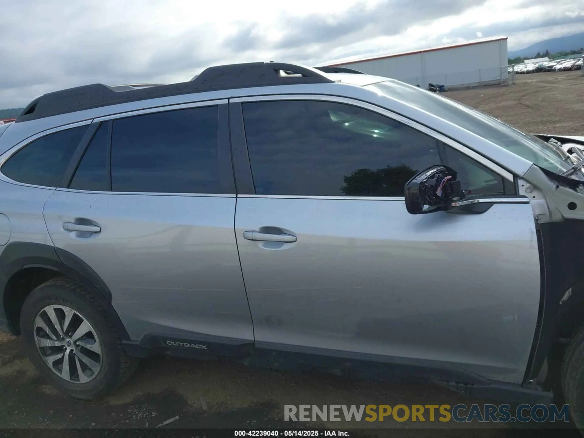 14 Photograph of a damaged car 4S4BTAAC4R3111706 SUBARU OUTBACK 2024