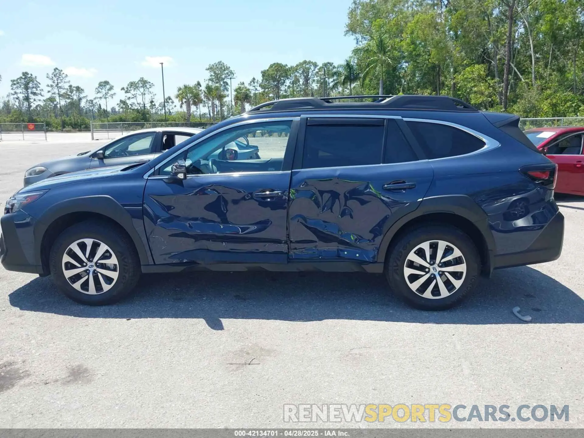 14 Photograph of a damaged car 4S4BTACC6R3241239 SUBARU OUTBACK 2024