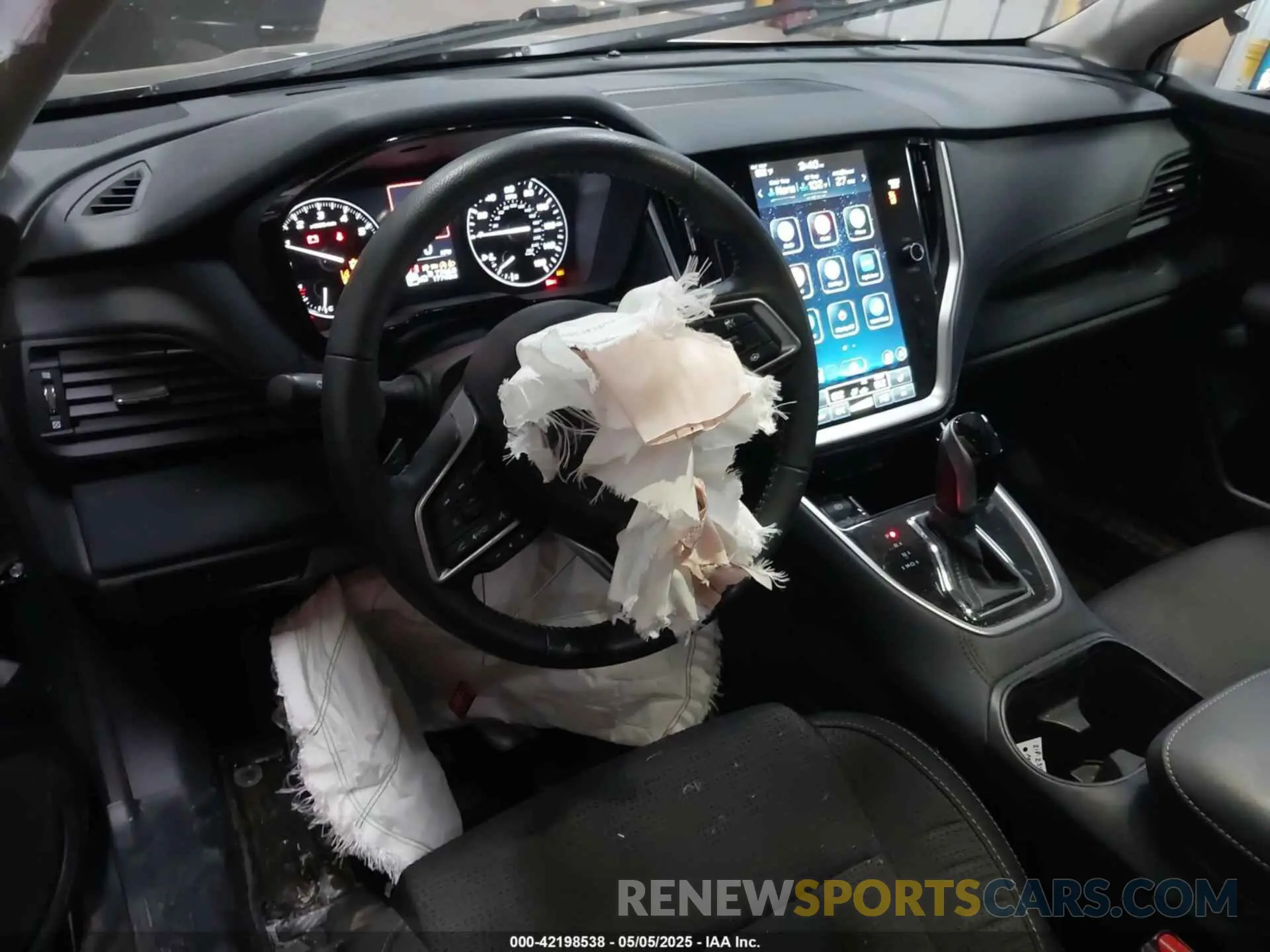 18 Photograph of a damaged car 4S4BTACC8R3259385 SUBARU OUTBACK 2024