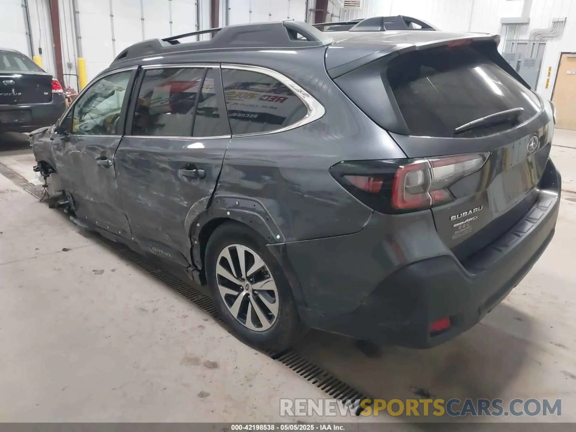 3 Photograph of a damaged car 4S4BTACC8R3259385 SUBARU OUTBACK 2024