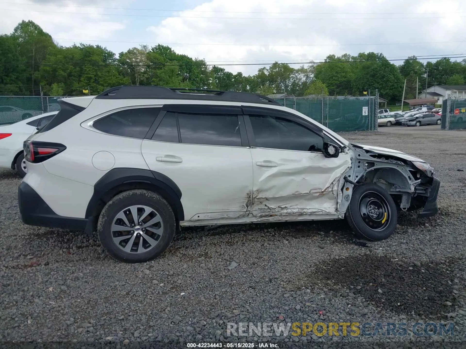 14 Photograph of a damaged car 4S4BTADC2R3213551 SUBARU OUTBACK 2024
