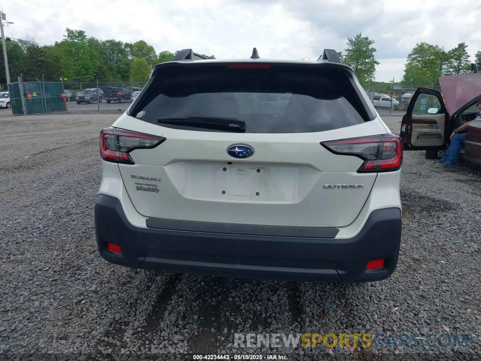 17 Photograph of a damaged car 4S4BTADC2R3213551 SUBARU OUTBACK 2024