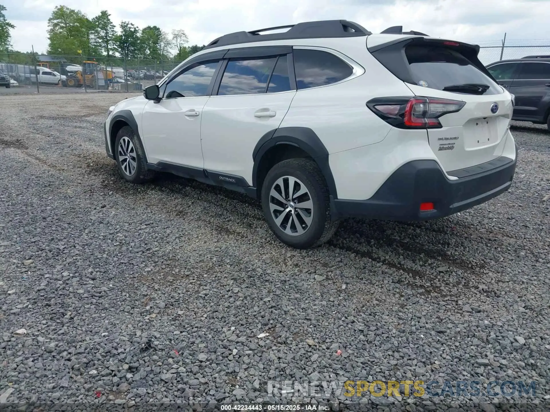 3 Photograph of a damaged car 4S4BTADC2R3213551 SUBARU OUTBACK 2024