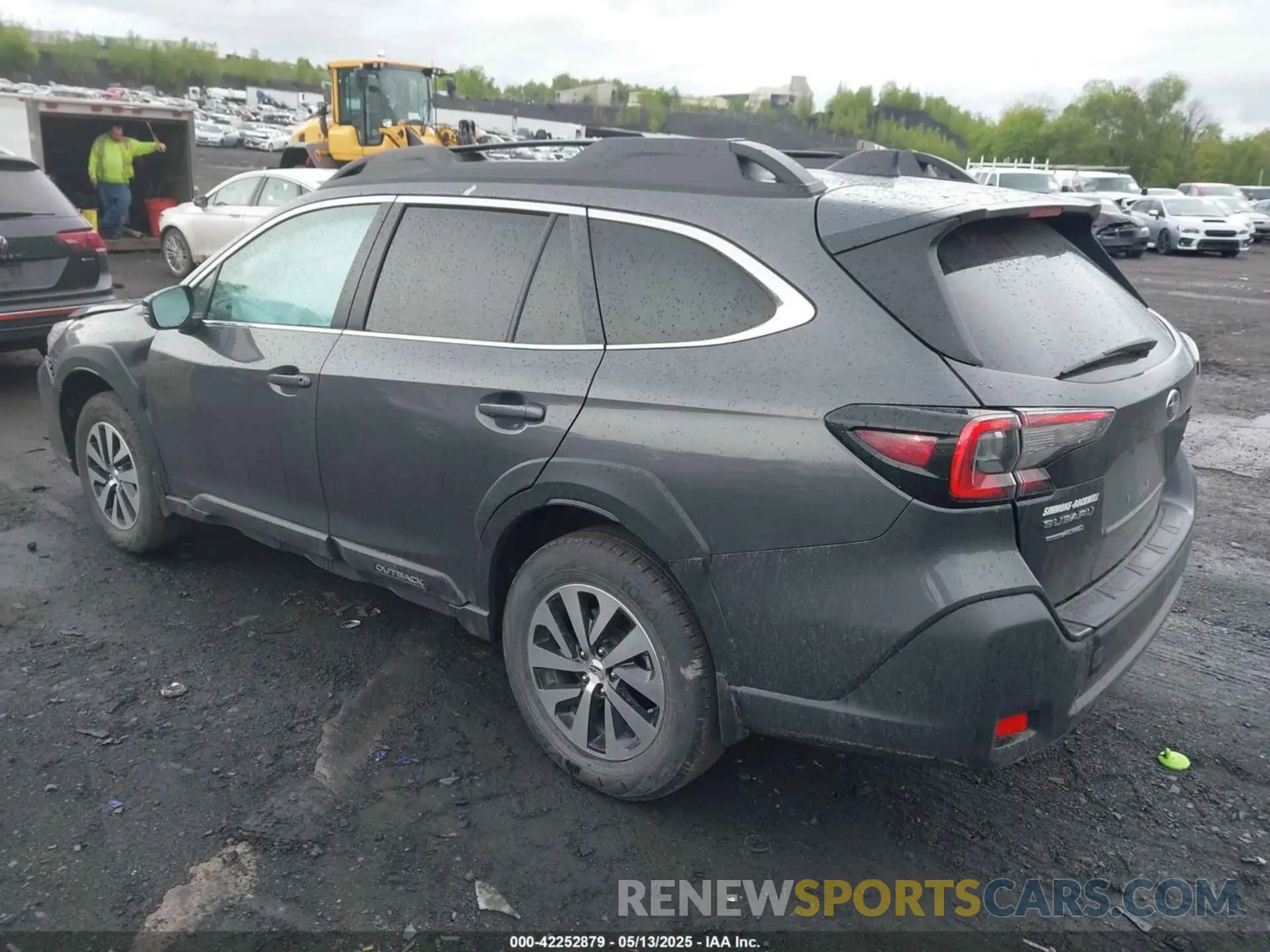3 Photograph of a damaged car 4S4BTAFC0R3182331 SUBARU OUTBACK 2024