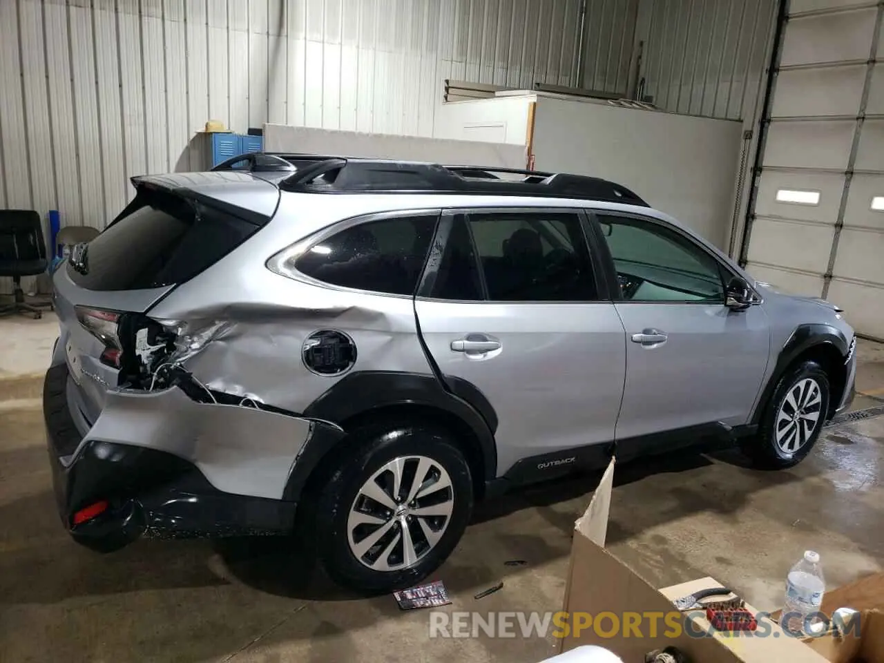 3 Photograph of a damaged car 4S4BTAFC0R3298919 SUBARU OUTBACK 2024