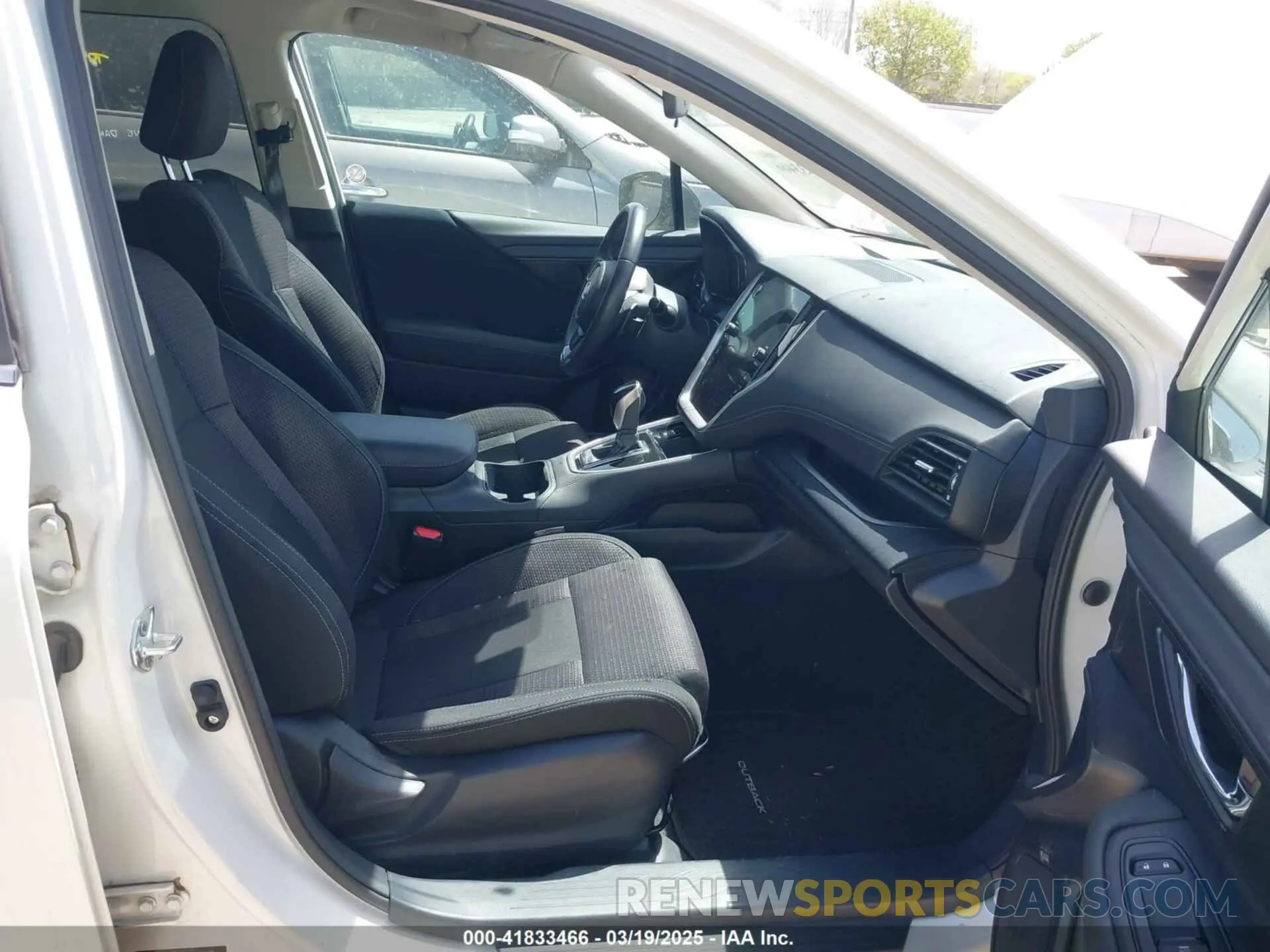5 Photograph of a damaged car 4S4BTAFC1R3170009 SUBARU OUTBACK 2024