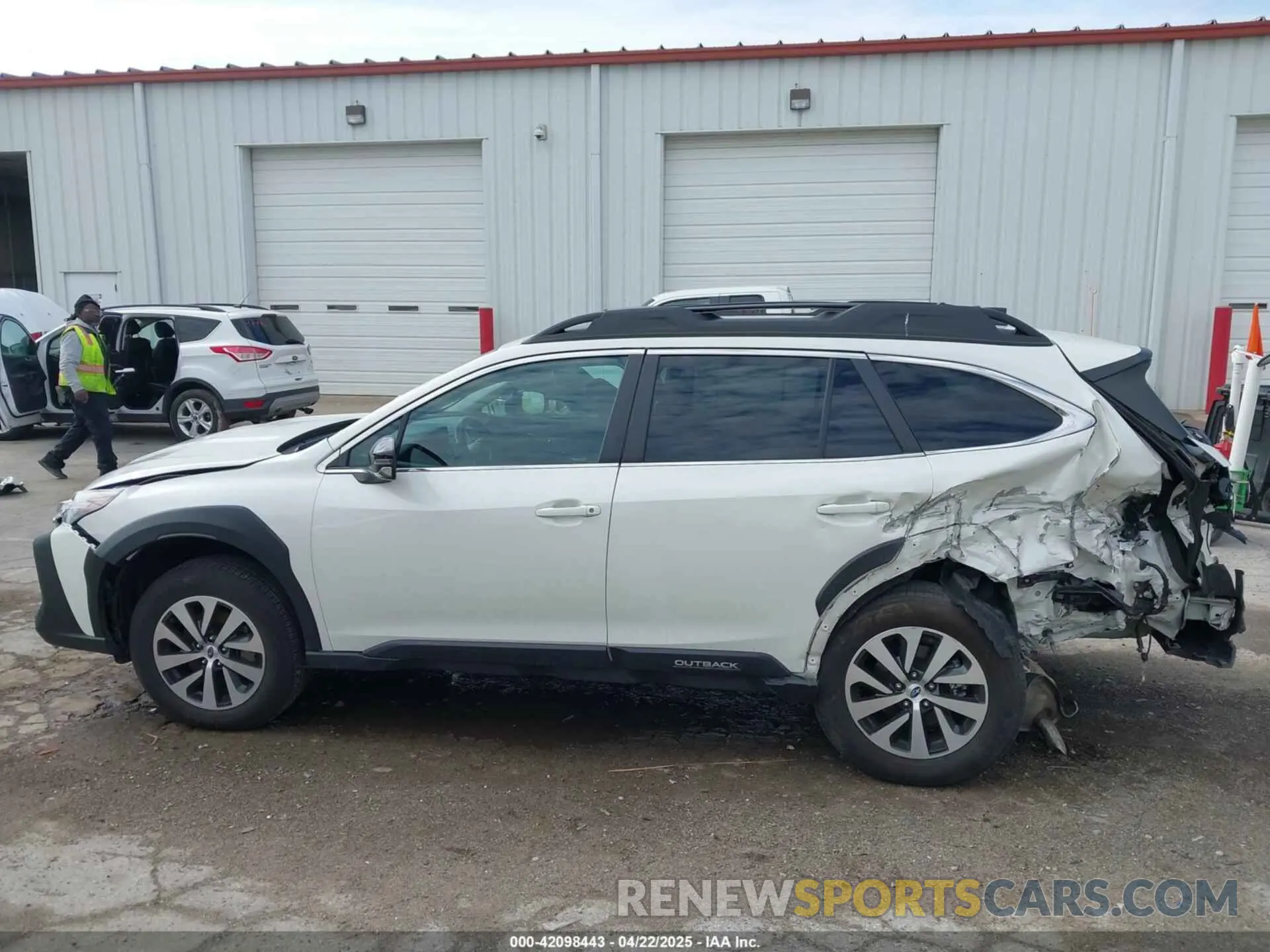15 Photograph of a damaged car 4S4BTAFC2R3143515 SUBARU OUTBACK 2024