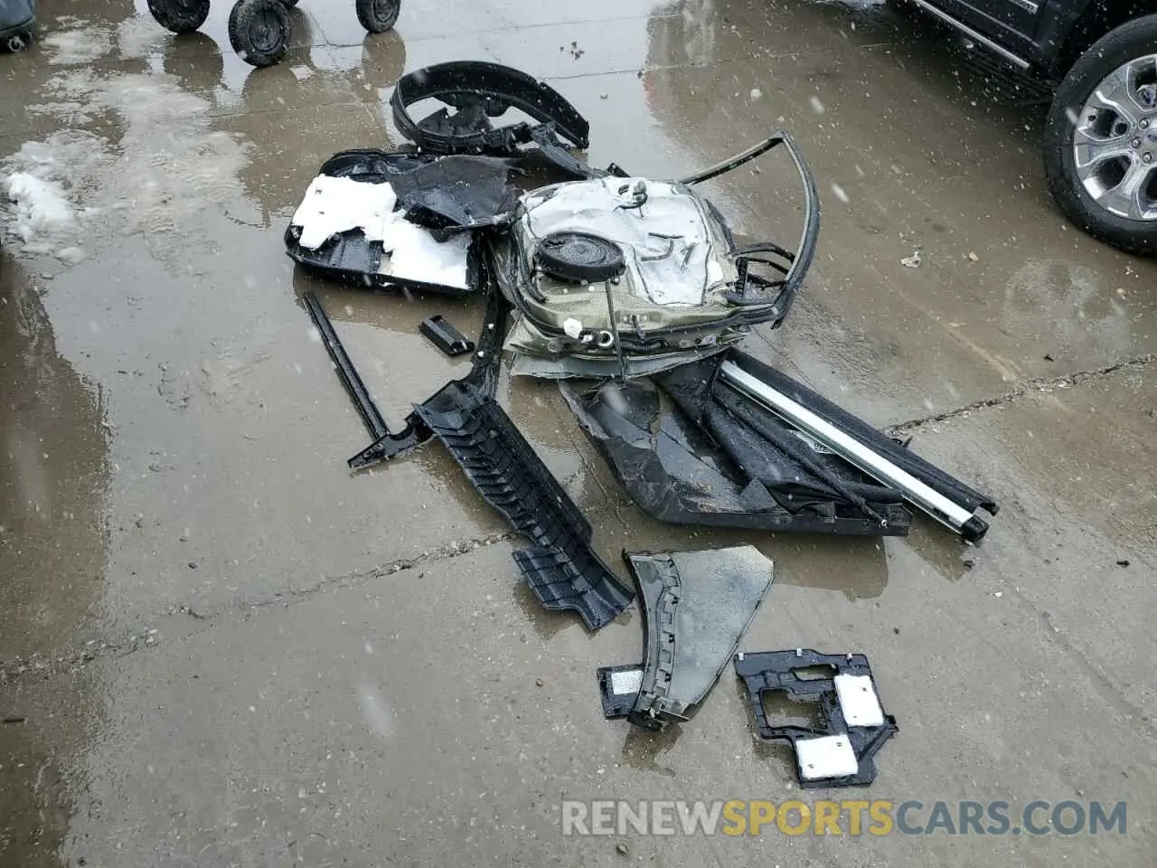 12 Photograph of a damaged car 4S4BTAFC3R3237502 SUBARU OUTBACK 2024