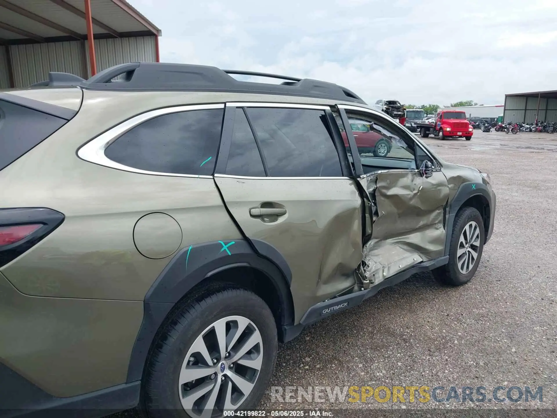 17 Photograph of a damaged car 4S4BTAFC3R3282634 SUBARU OUTBACK 2024