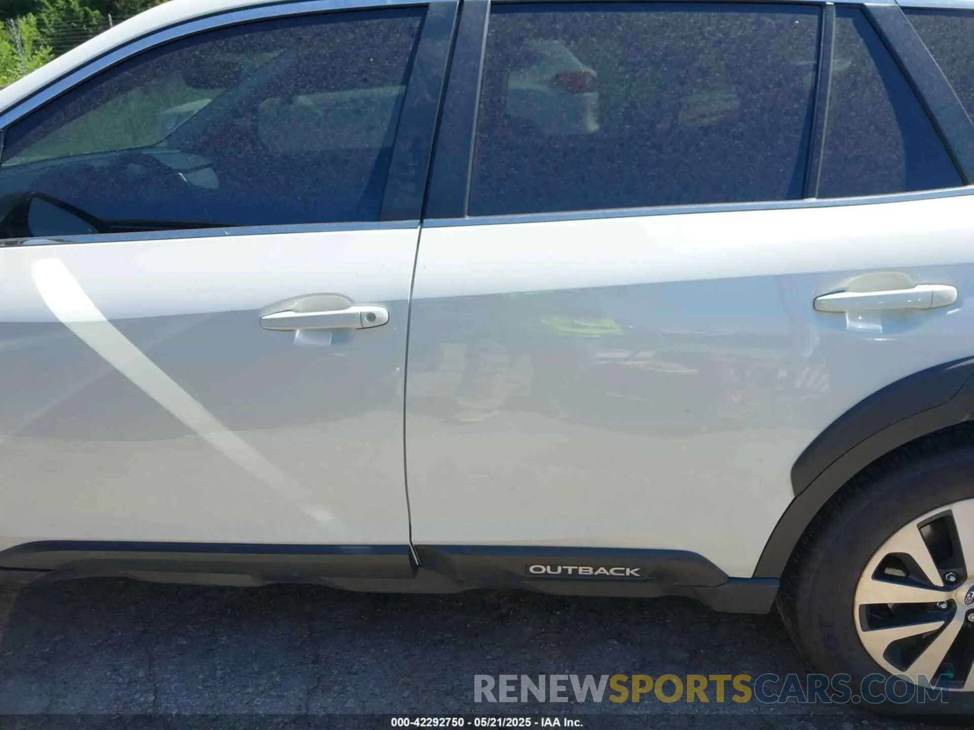14 Photograph of a damaged car 4S4BTAFC9R3286610 SUBARU OUTBACK 2024