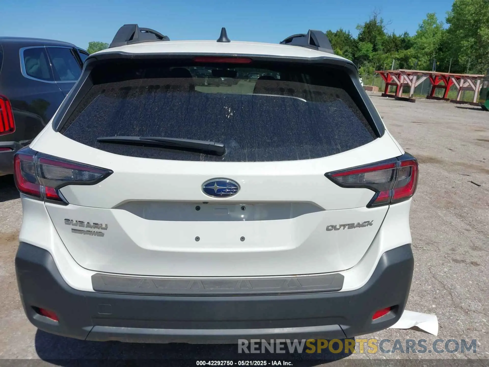 16 Photograph of a damaged car 4S4BTAFC9R3286610 SUBARU OUTBACK 2024